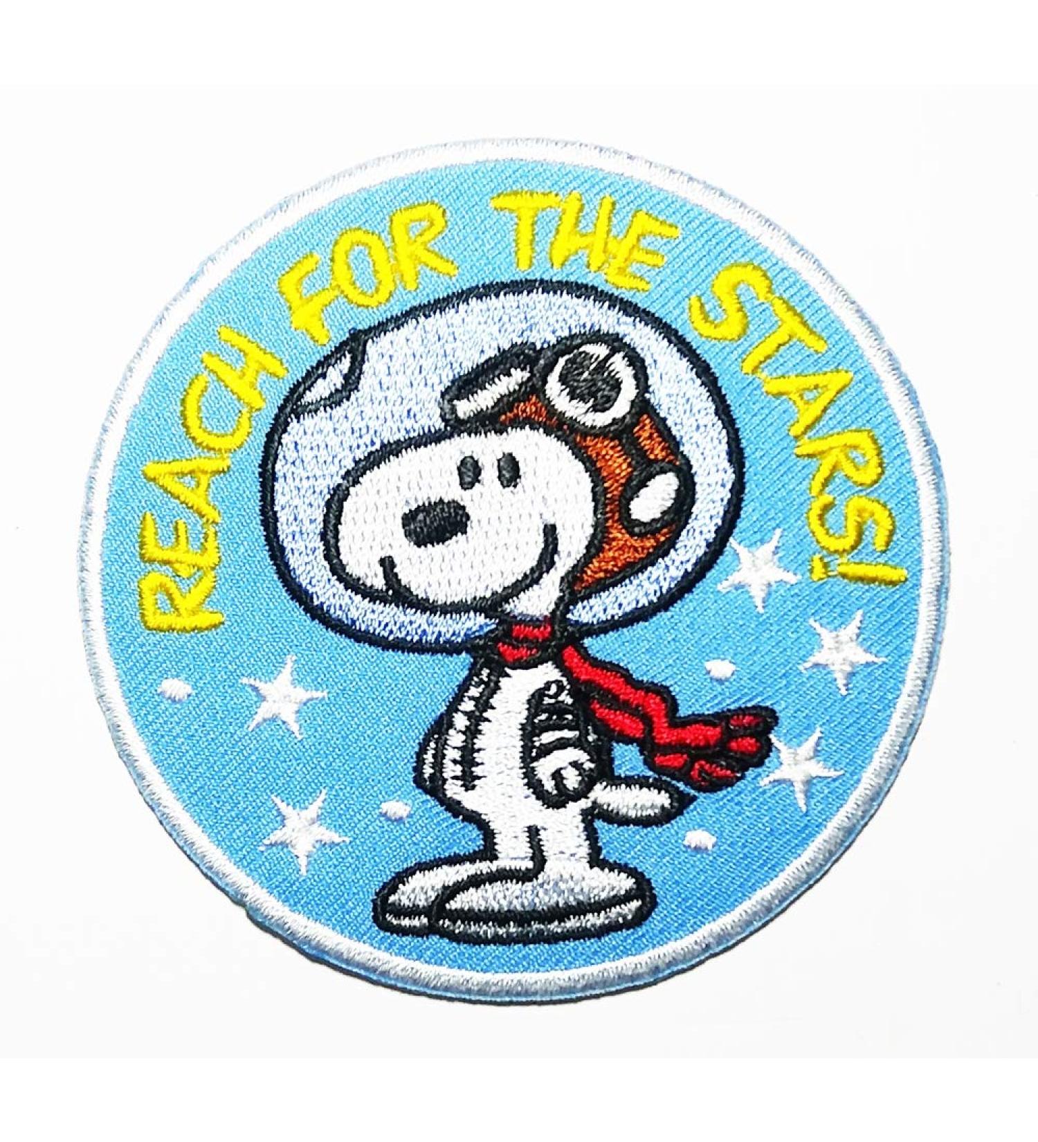 Beagle Dog Dream Dog On Space Cartoon Logo Patch Embroidered Sew Iron On Patches Badge Bags Hat Jeans Shoes T-Shirt Applique