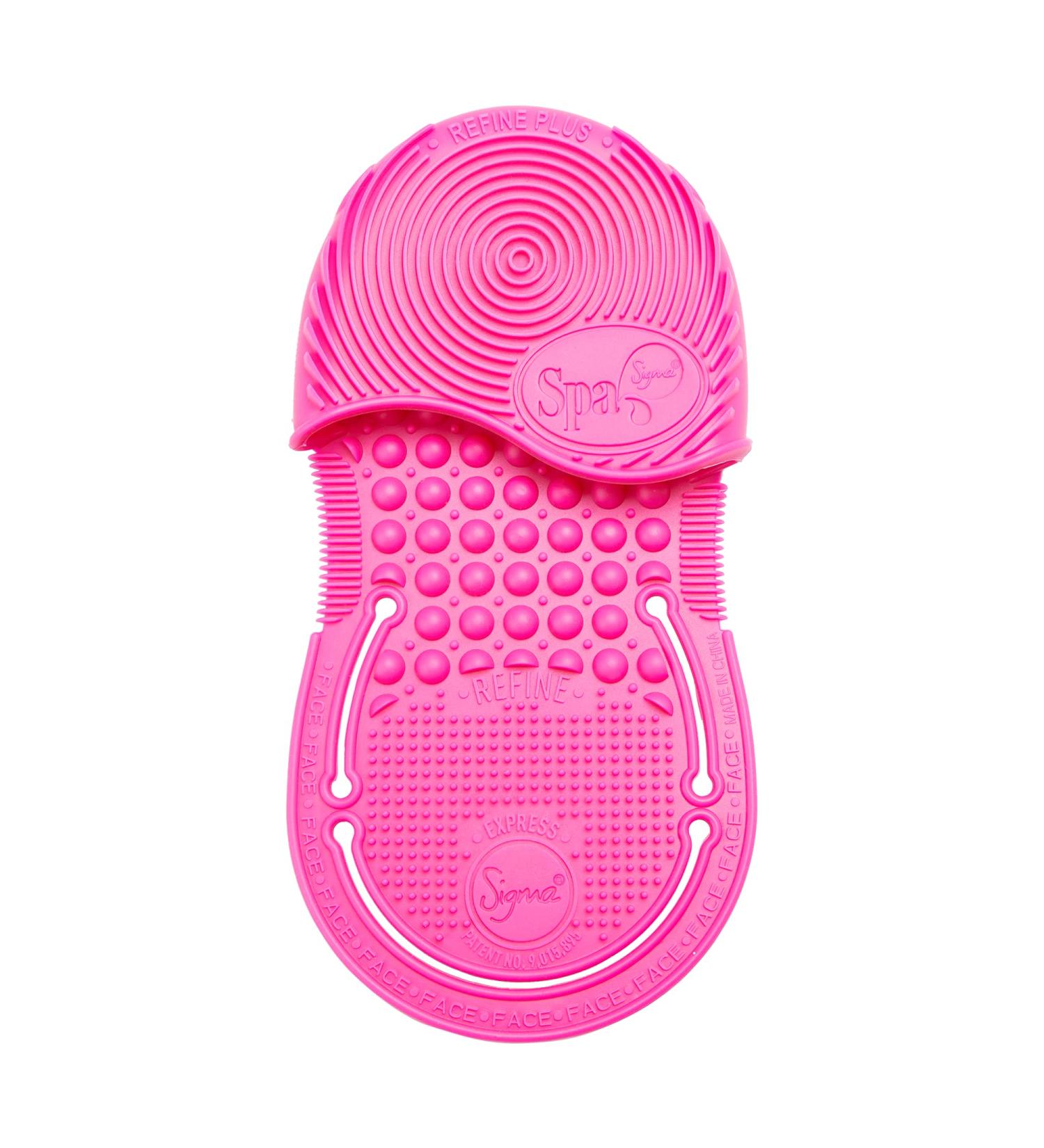 Buy Sigma Spa Express Travel Brush Cleaning Glove | Perfect for On-the-Go Makeup Brush Cleaning - International Shipping Available - Buy Online on GoSupps.com
