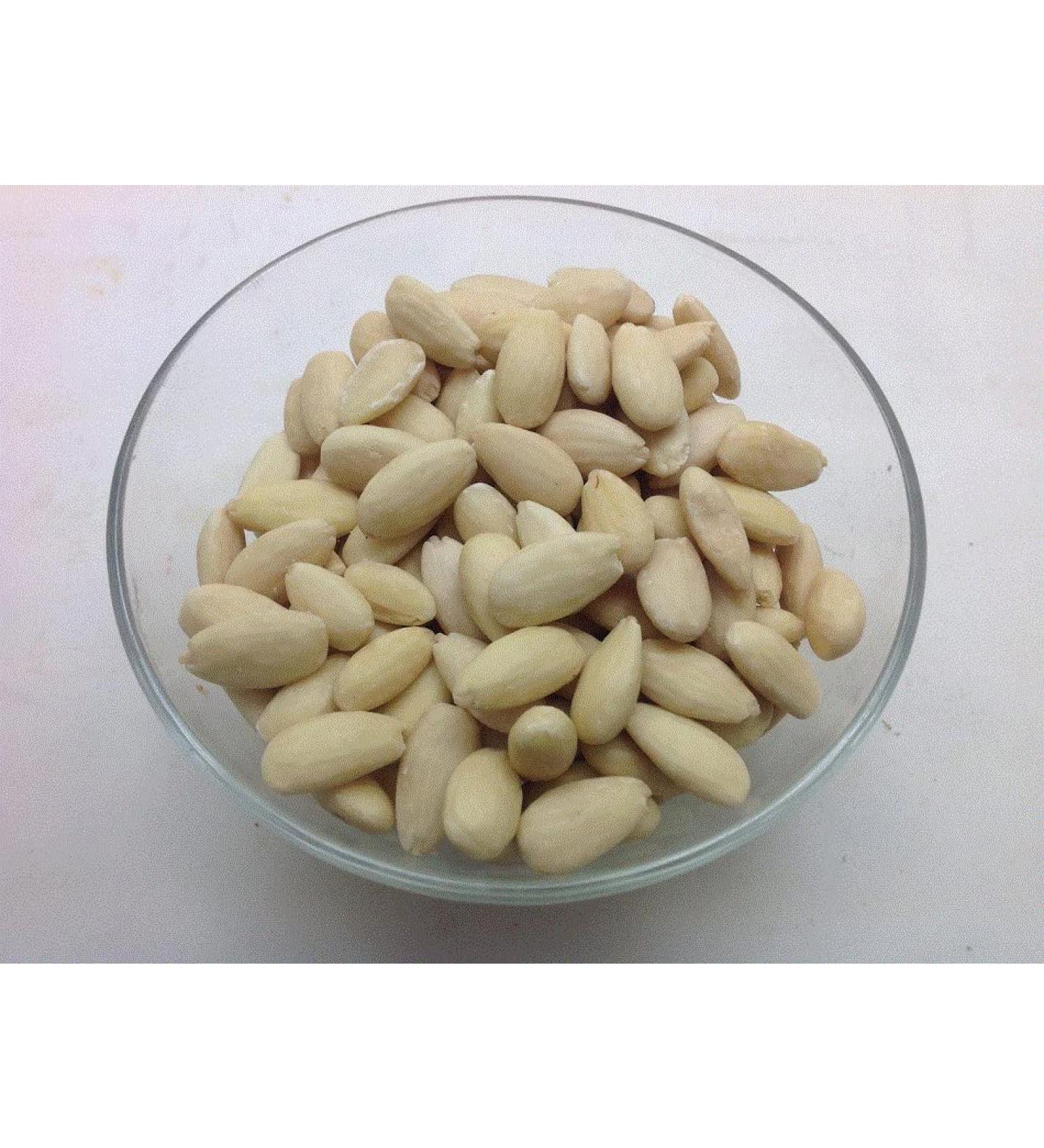 Whole Decorative Almonds Peeled 1 kg