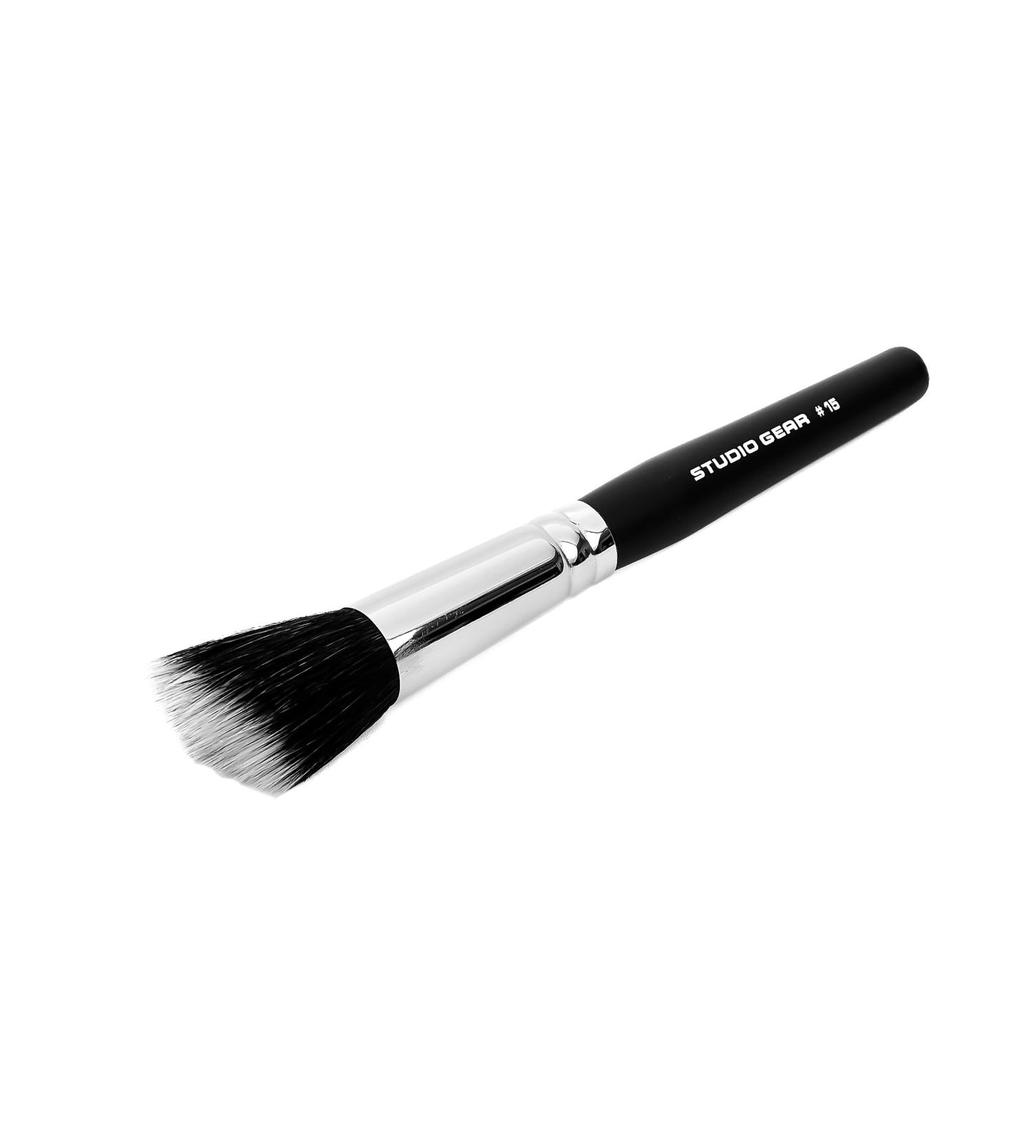 No. 15 Angled Bronzer Brush 1.3 Ounce