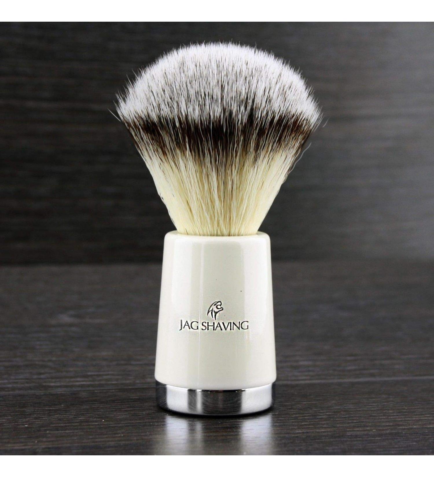 Synthetic Dachs Look Like Hair Razor brush for men.Easy to care and durable hair made of ivory -colored handle.Perfect brush for everyday use.