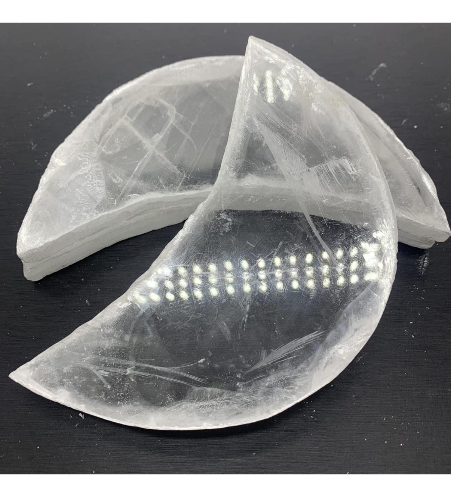 Crystal Natural Clear Gypsum Moon Shape Crystal Polished Stones Hand Carved Home Decoration Gifts Can be Used for JZIGTDEM - Buy Online on GoSupps.com