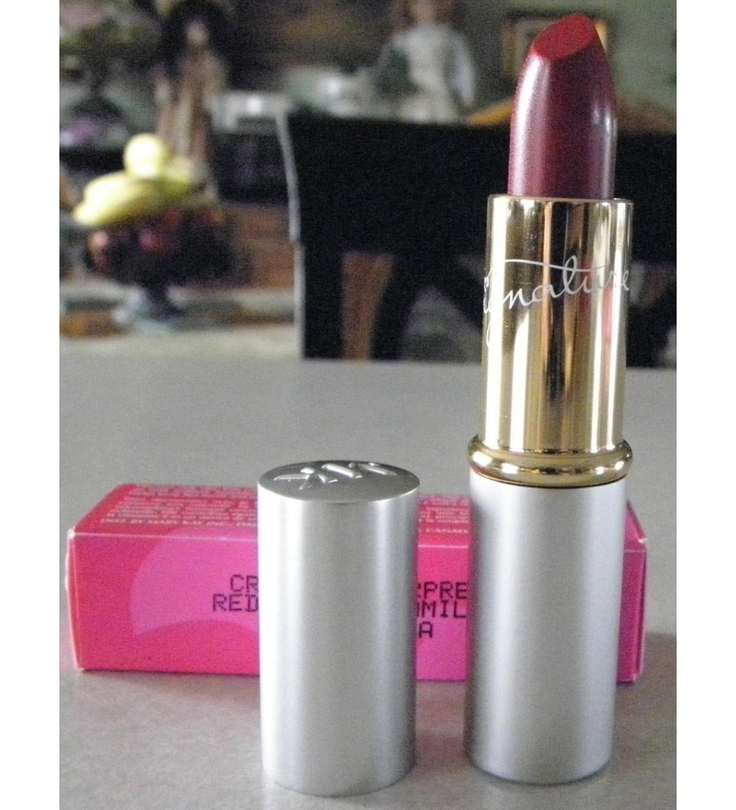 Mary Kay Signature Creme Lipstick (Crimson)