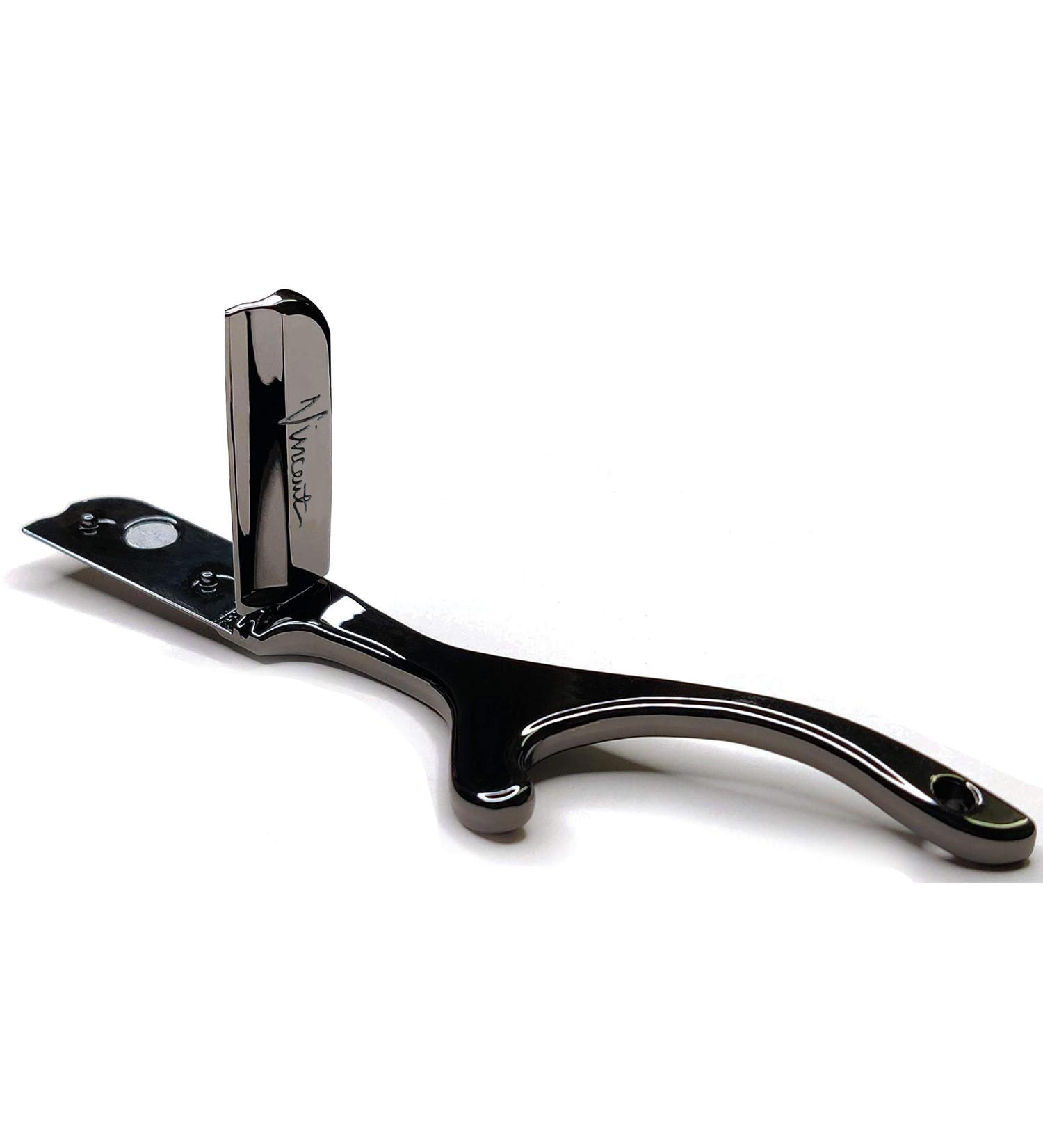Vincent Weasel Razor in association with VanDaGoat (Black -Right Handed)