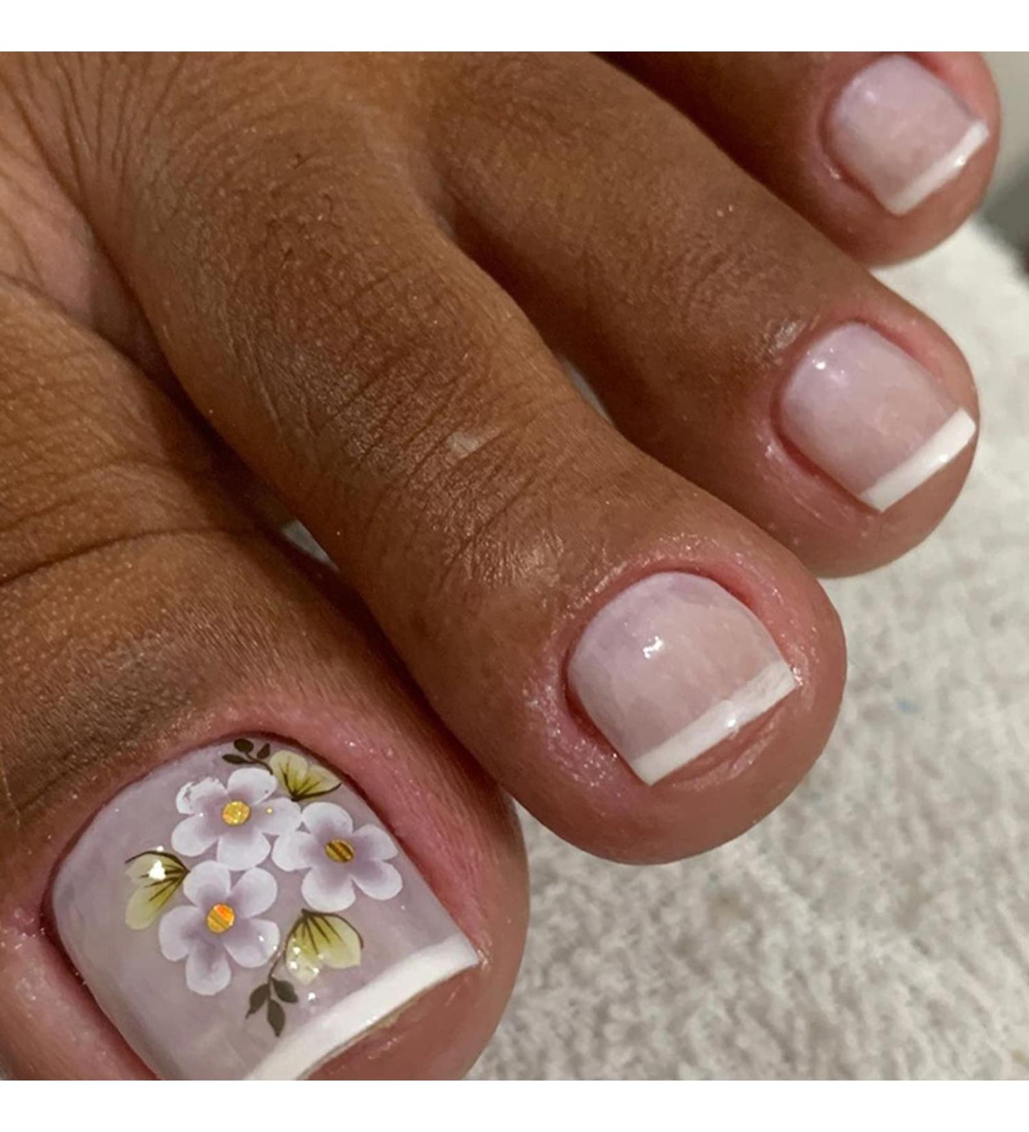 24Pcs French Square False Toenails Glossy Press on Toenails White Flowers Stick on Toenails Short Acrylic Full Cover Artificial Summer Fake Toenails for Women and Girls Daily Decorations Flowers Toenails - Buy Online on GoSupps.com