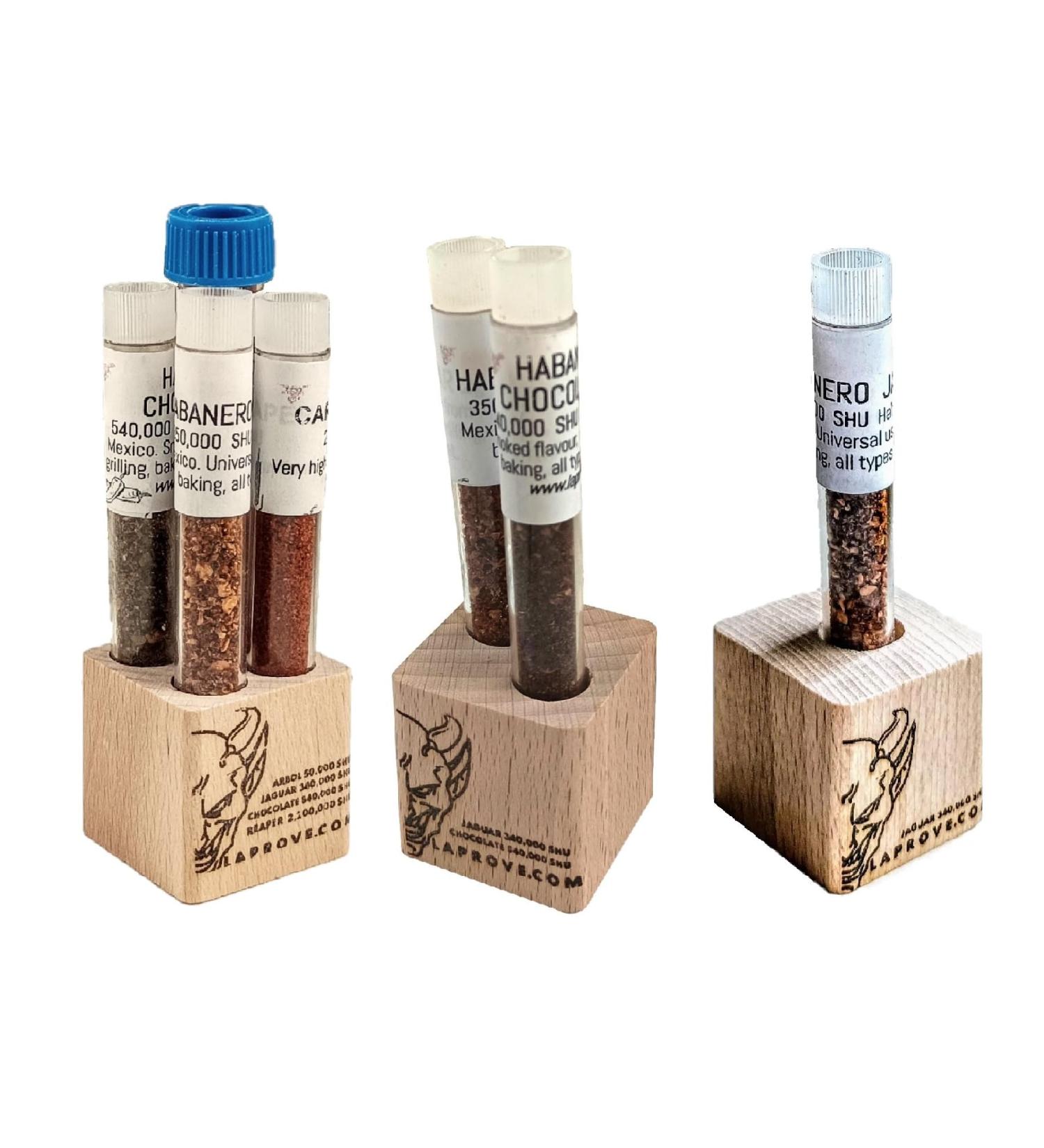 Habanero Jaguar Chocolate Carolina Reaper and Arbol chili pepper in 3 wooden cubes 6gx2g+2gx2gx. - Buy Online on GoSupps.com