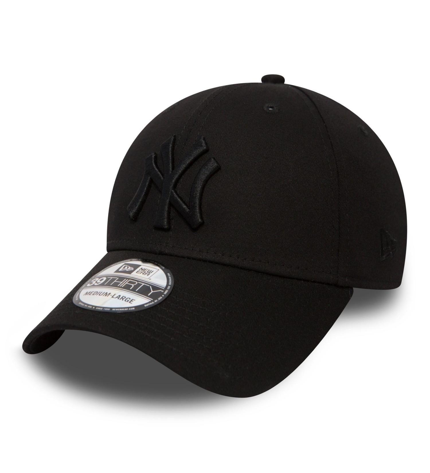 Buy New Era MLB New York Yankees Essential 39Thirty Cap - Black L/XL | International Shipping Available - Buy Online on GoSupps.com
