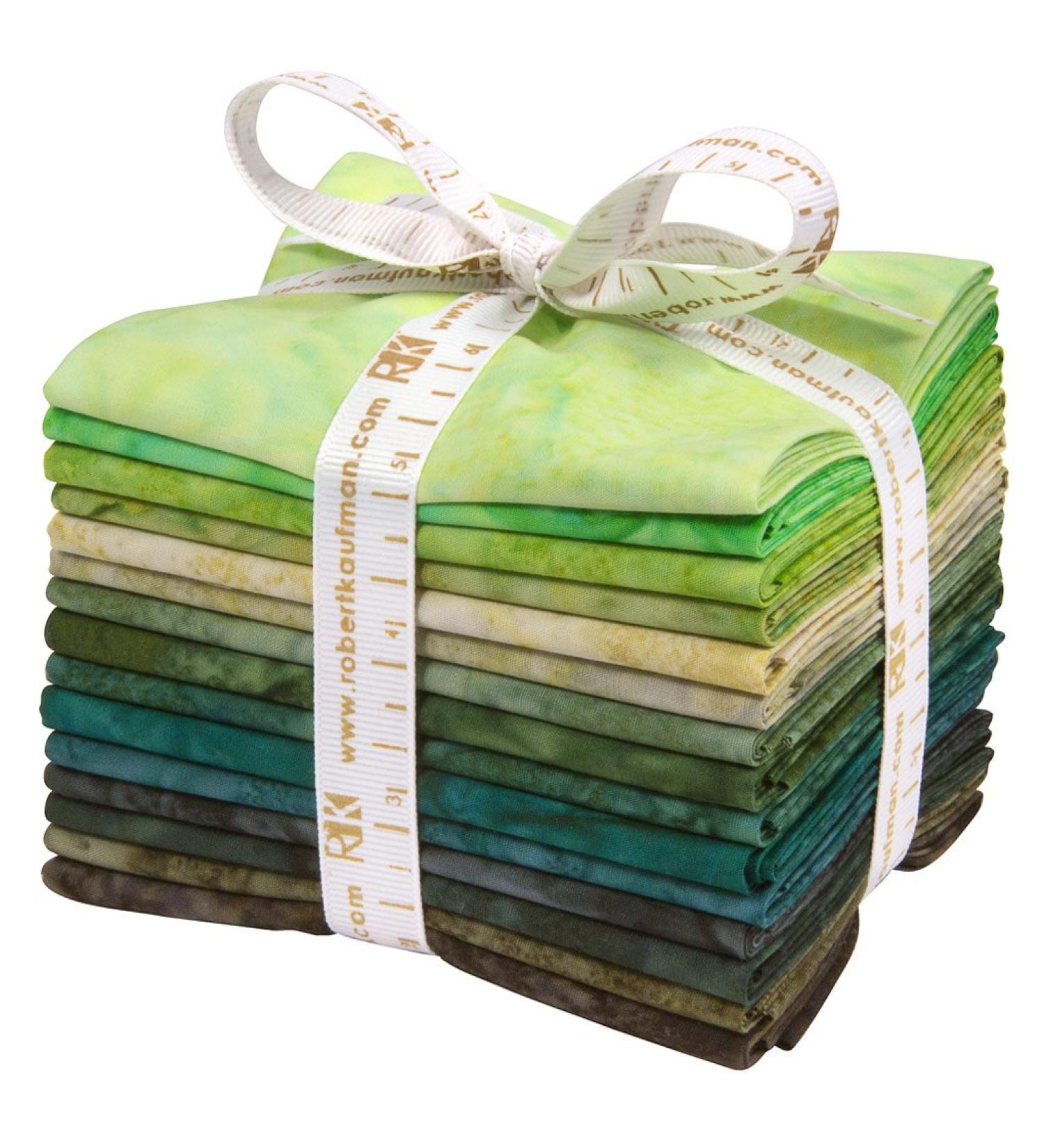 Robert Kaufman Fabrics FQ-832-15  Green 22 Inches