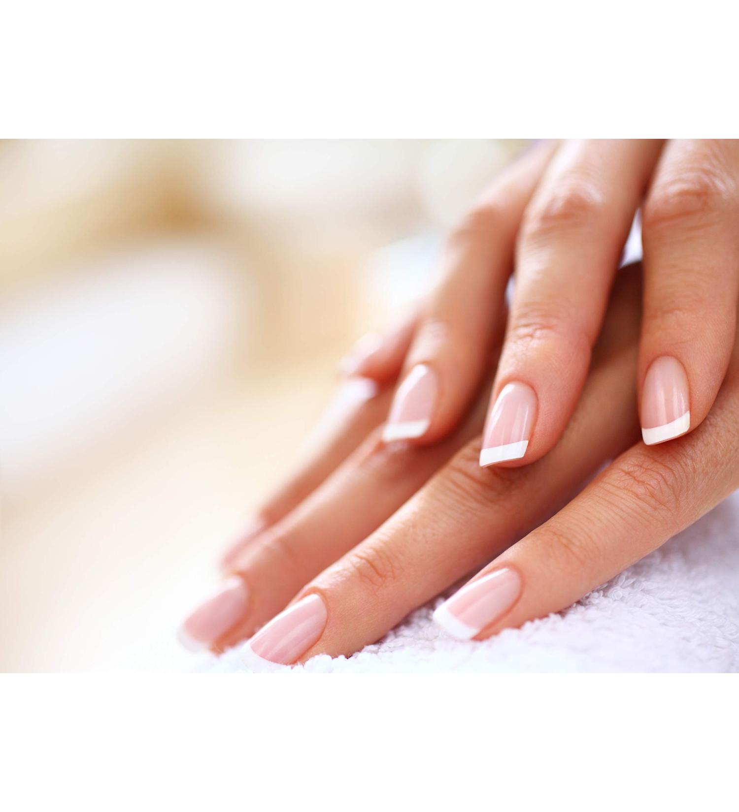 Ain Katy Press-On Nails - 24 Black Short Self-Adhesive Christmas Artificial Fingernails - Buy Online on GoSupps.com