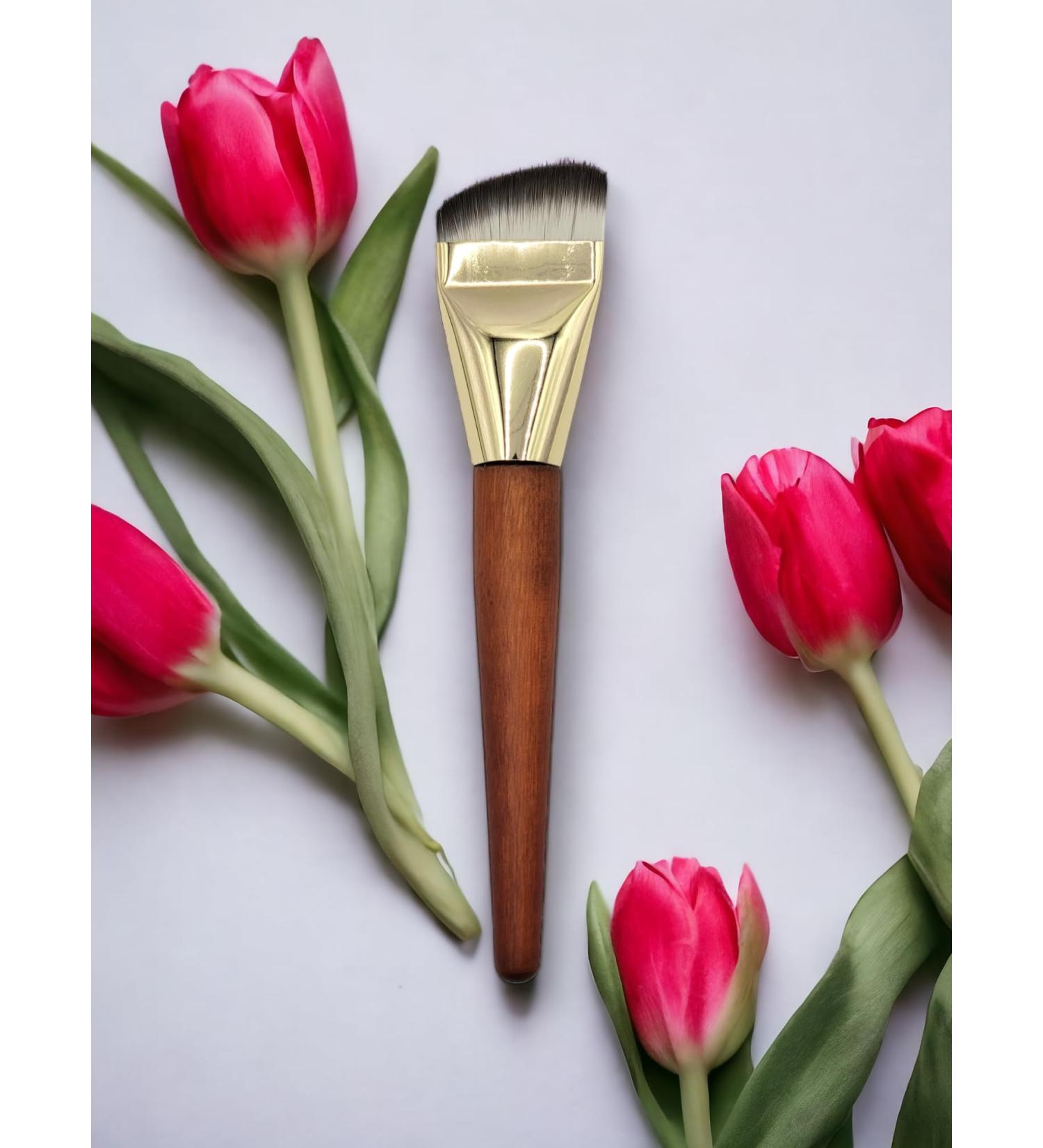 The line shaped foundation brush (developed version B) #tryformore Silver