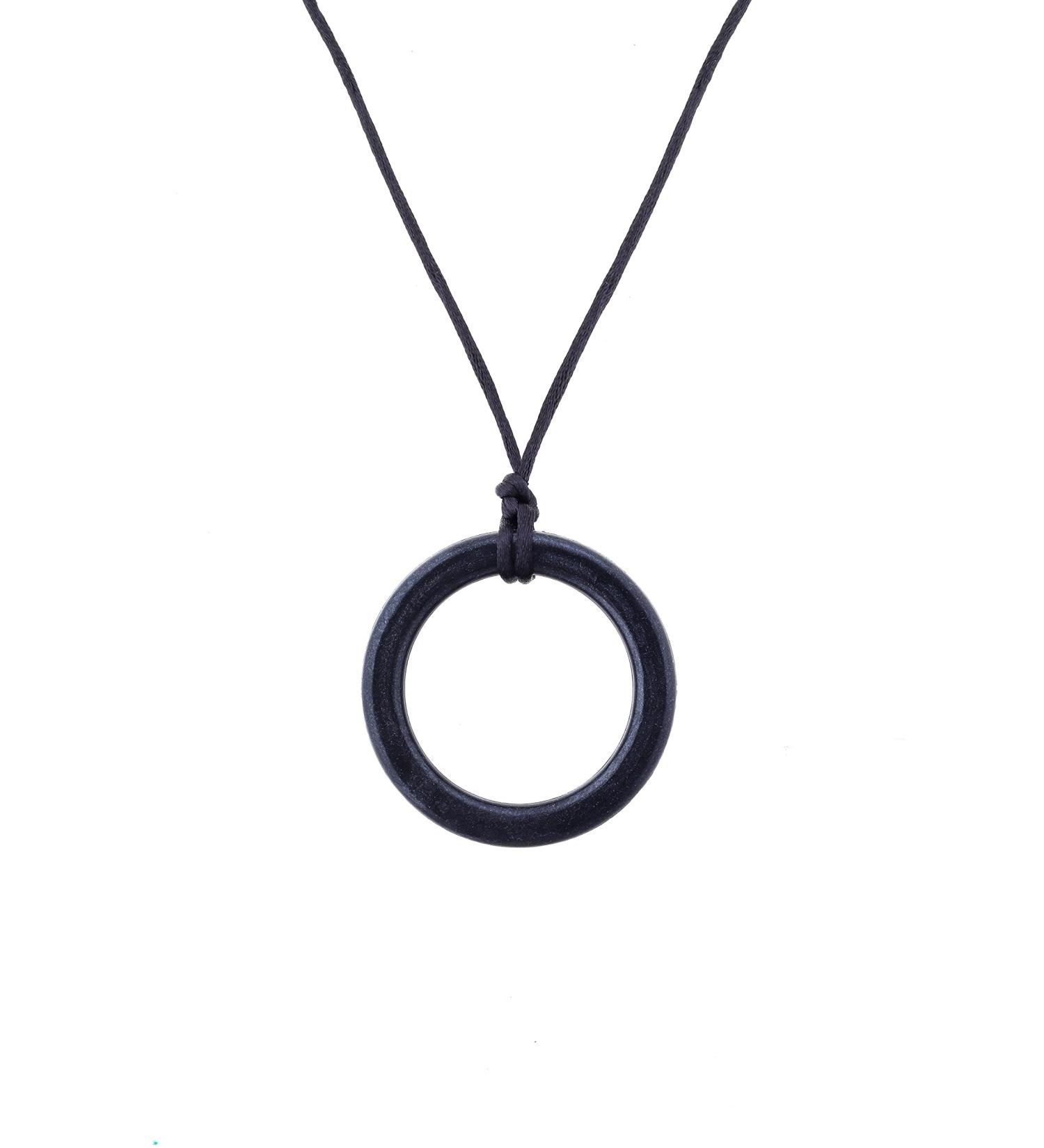 Chewish Sensory Chew Realm Halenkette - Kachtzeiten for Autism & ADHD - Black |Mundotor aid for children and adults with SPD anxiety dental need portal