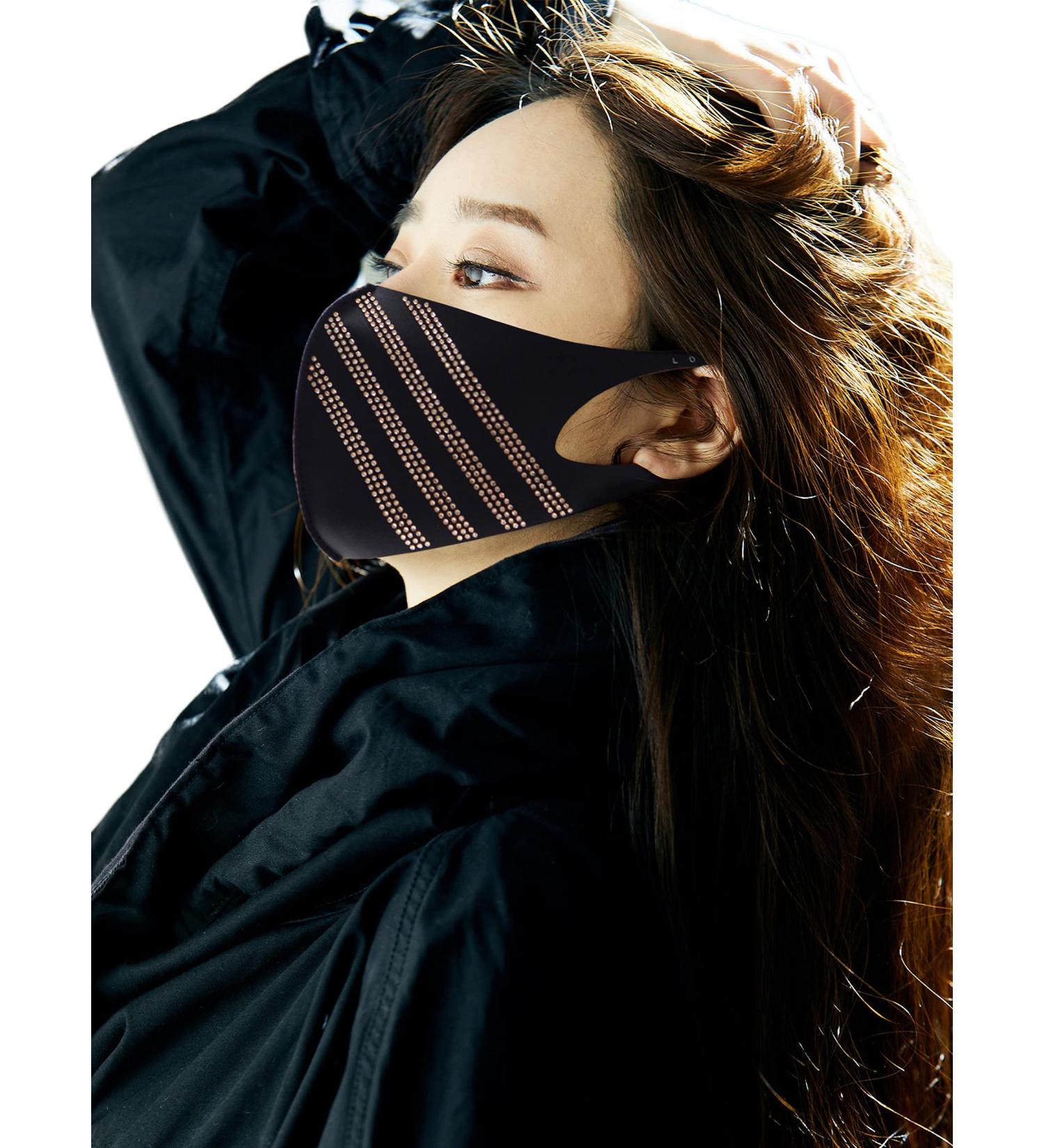 LOOKA Protective Fashion Crystal Mask | Washable & Reusable | Comfortable AG 4Line Gold (Small Medium) - International Shipping Available - Buy Online on GoSupps.com