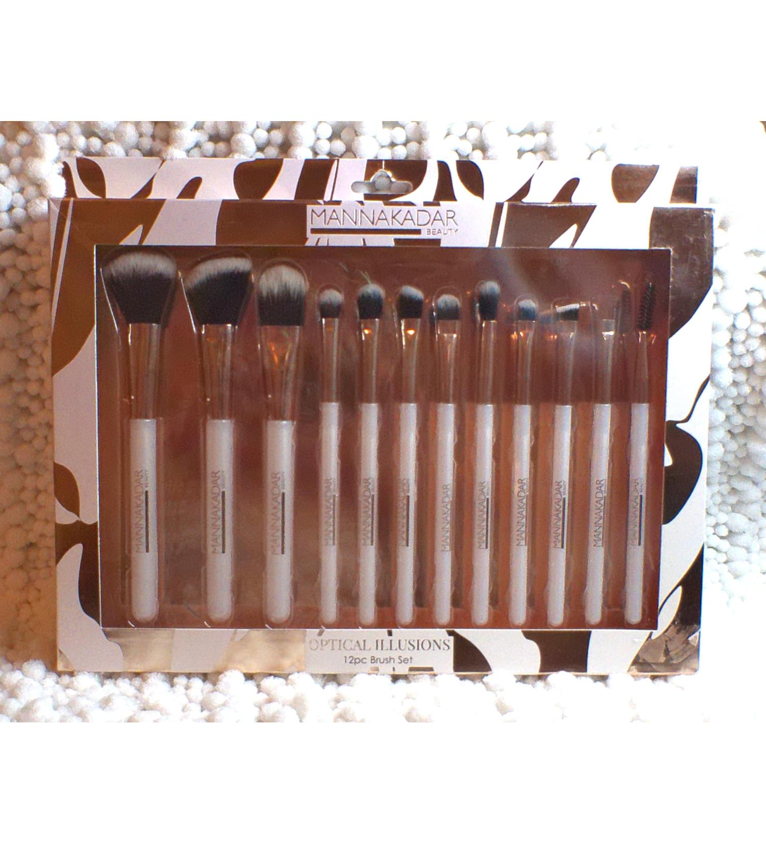 Manna Kadar Optical Illusion Makeup Brush Set 12 Pieces White