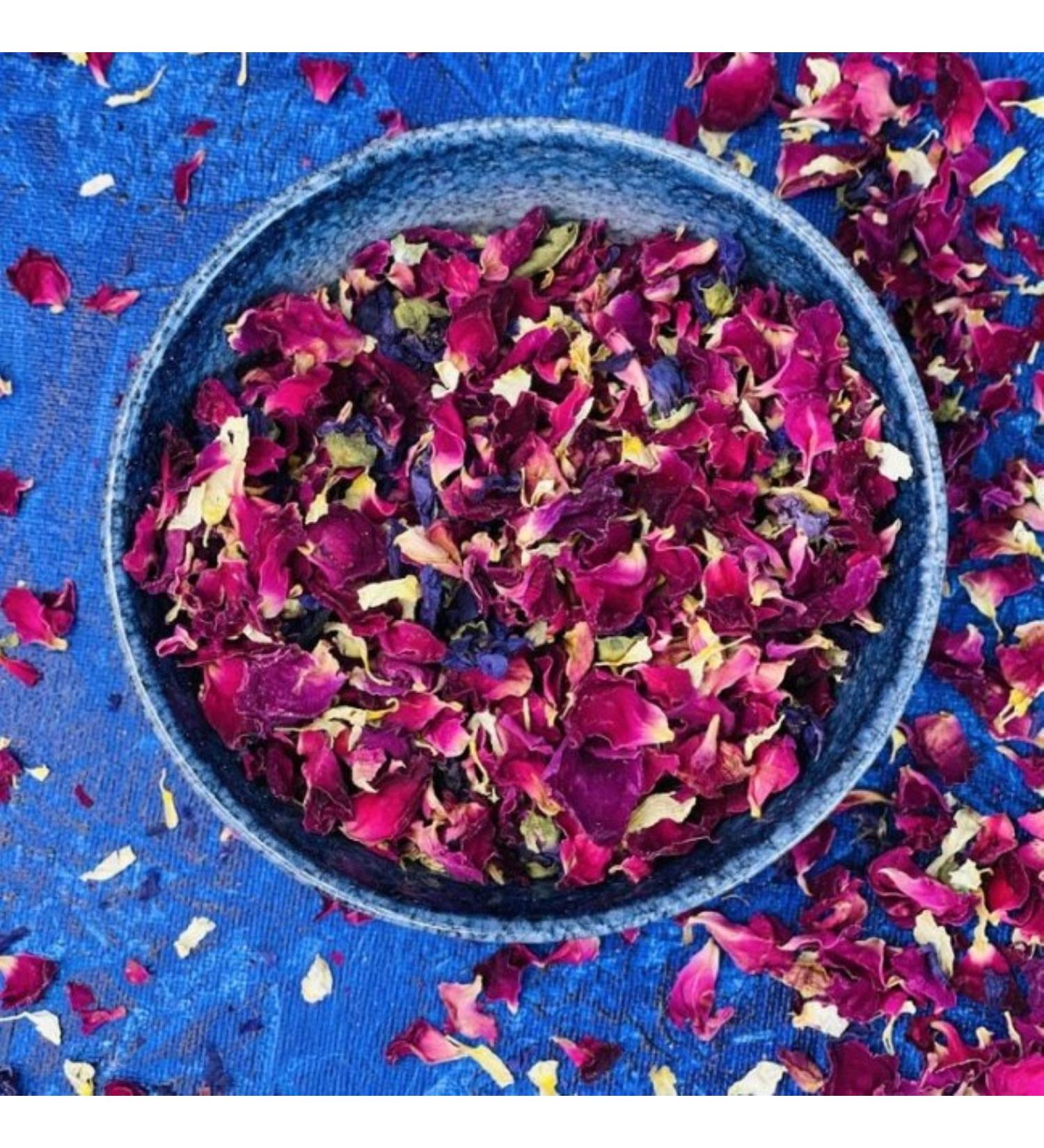 Edible 'Winter Berry' - 50g- Dried Flower Petal Mix - Red Rose White Daisy and Purple Mallow - Food Grade - Culinary - Cake - Bake - Decoration (413) - Buy Online on GoSupps.com