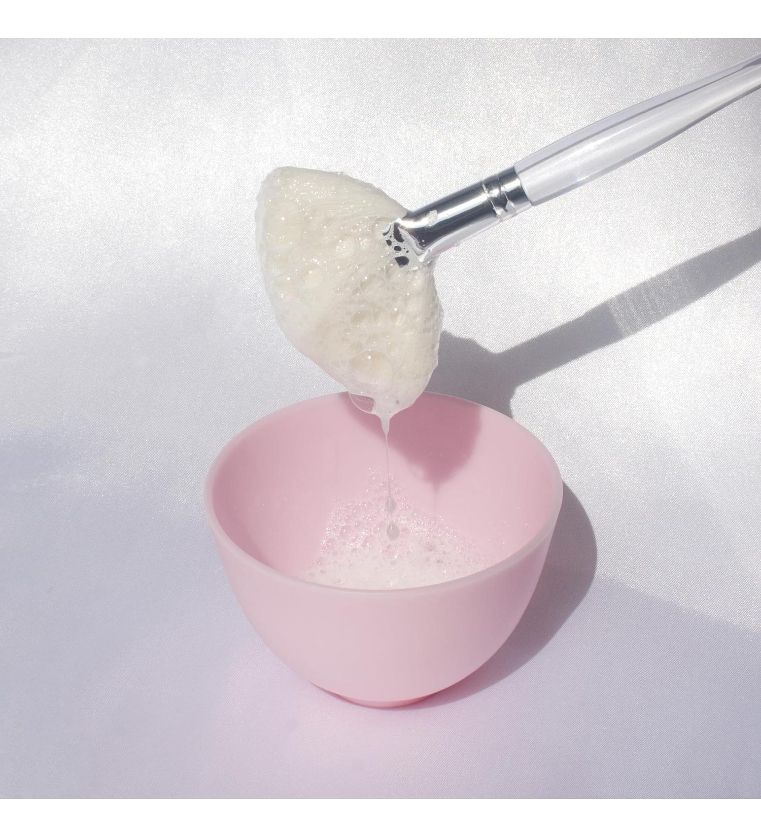 Buy Natural Fluffy White Goat Hair Fan Brush for Skincare & Estheticians - Soft & Medium Size - International Shipping Available - Buy Online on GoSupps.com