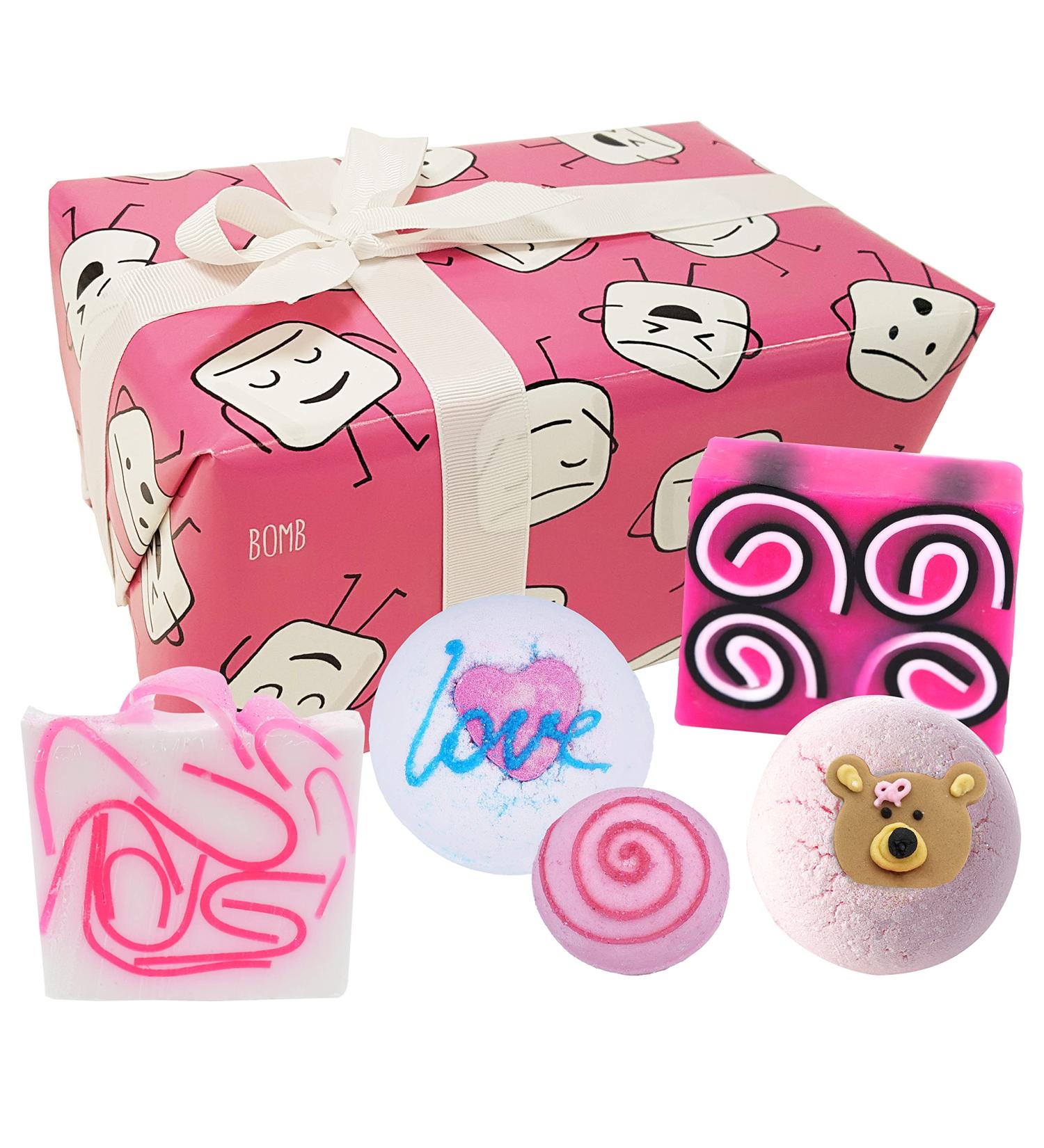 Buy Bomb Cosmetics Mallow Out Handmade Gift Pack - 570g | Unique Bath Products for Gifting | Fast International Shipping - Buy Online on GoSupps.com