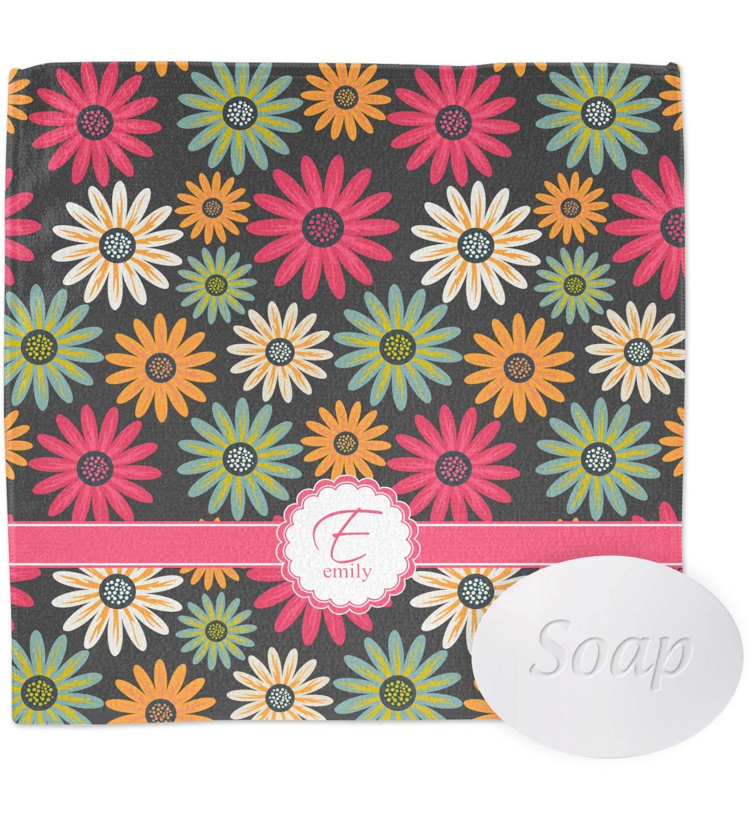 YouCustomizeIt Personalized Daisies Washcloth