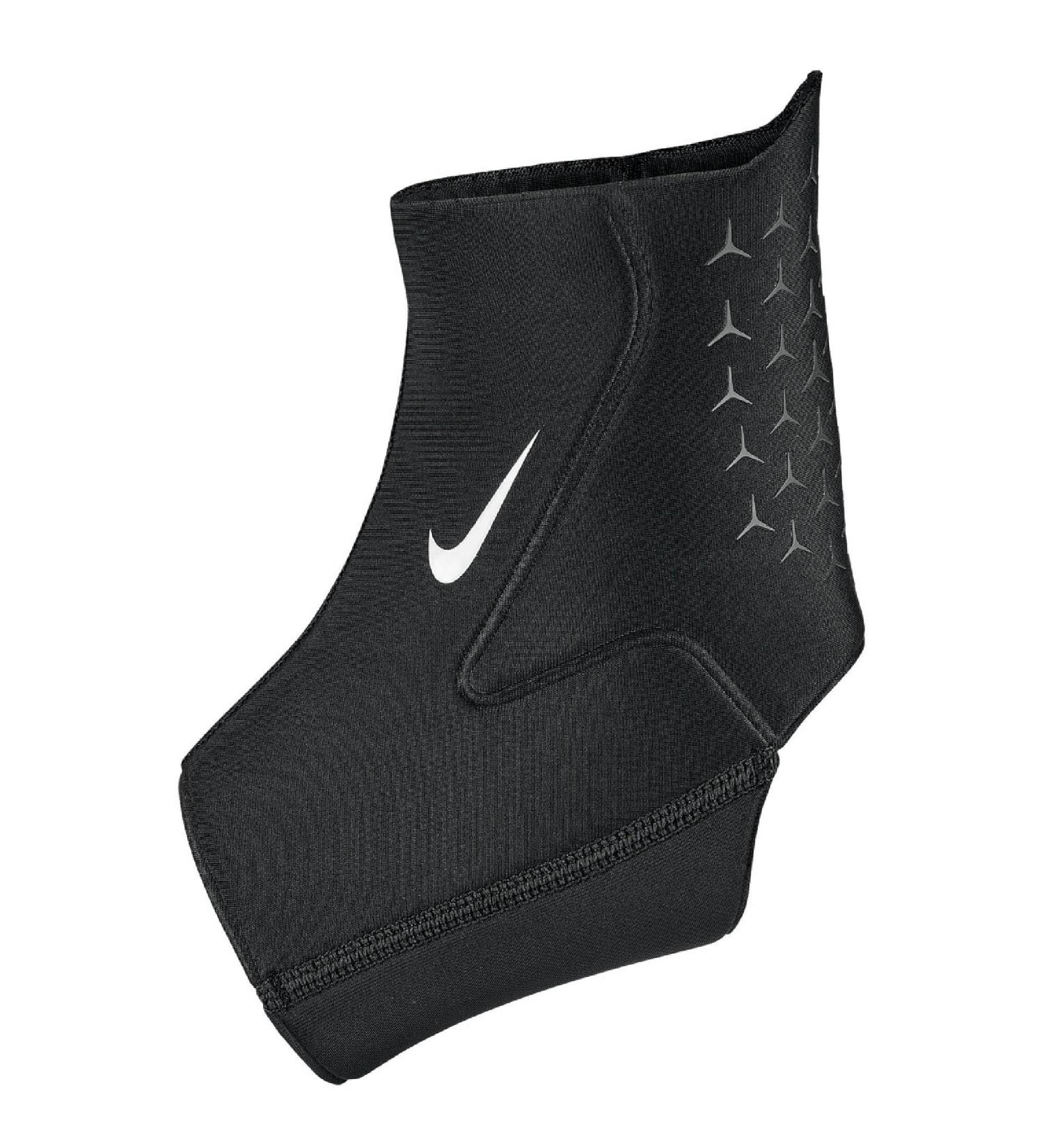 Nike Unisex Adult Pro 3.0 Pads M 010 BLACK/WHITE