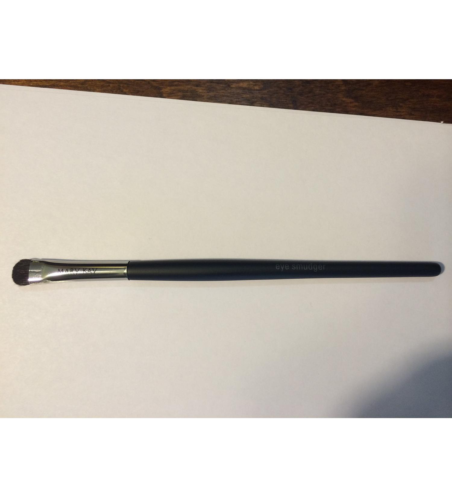 Mary Kay - Eye Smudger Brush by Mary Kay