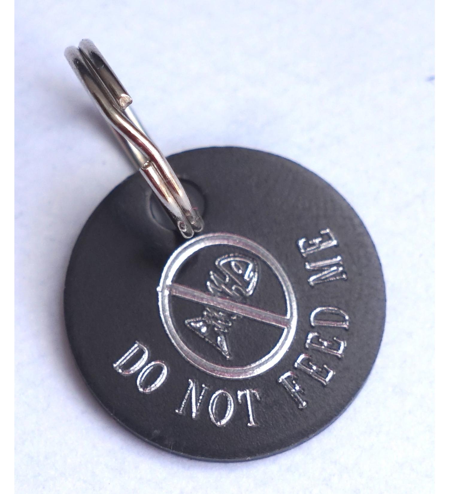 Paradise Pets DO NOT FEED CAT SAFETY ID TAG PERSONALISED ON REVERSE WITH YOUR CHOICE OF TEXT - BLACK WITH FISH BONE MOTIF