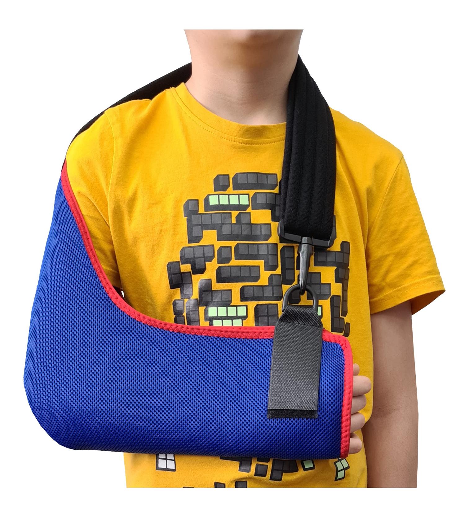 4DflexiSPORT Arm Sling Child (10-11yr) - Blue/Red Trim | Medical Grade | Feel-Safe & Ultra-Comfortable | Easy-Fit Cooling | Includes Smiley Sticker - Buy Online on GoSupps.com