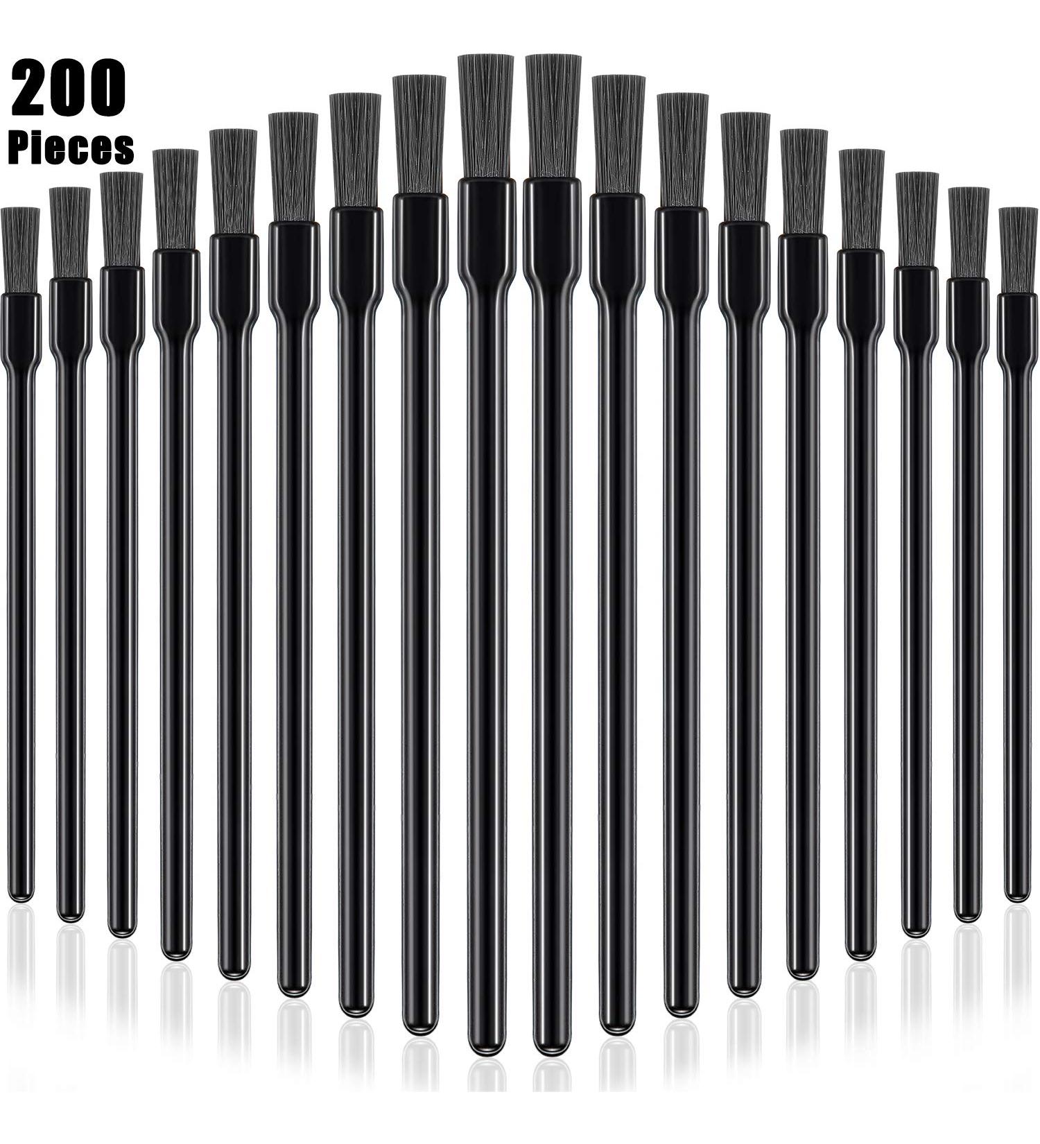 200Pcs Disposable Lip Gloss Brushes | Makeup Applicator Wands for Women | Cosmetic Flat Brush Tools - Buy Online on GoSupps.com