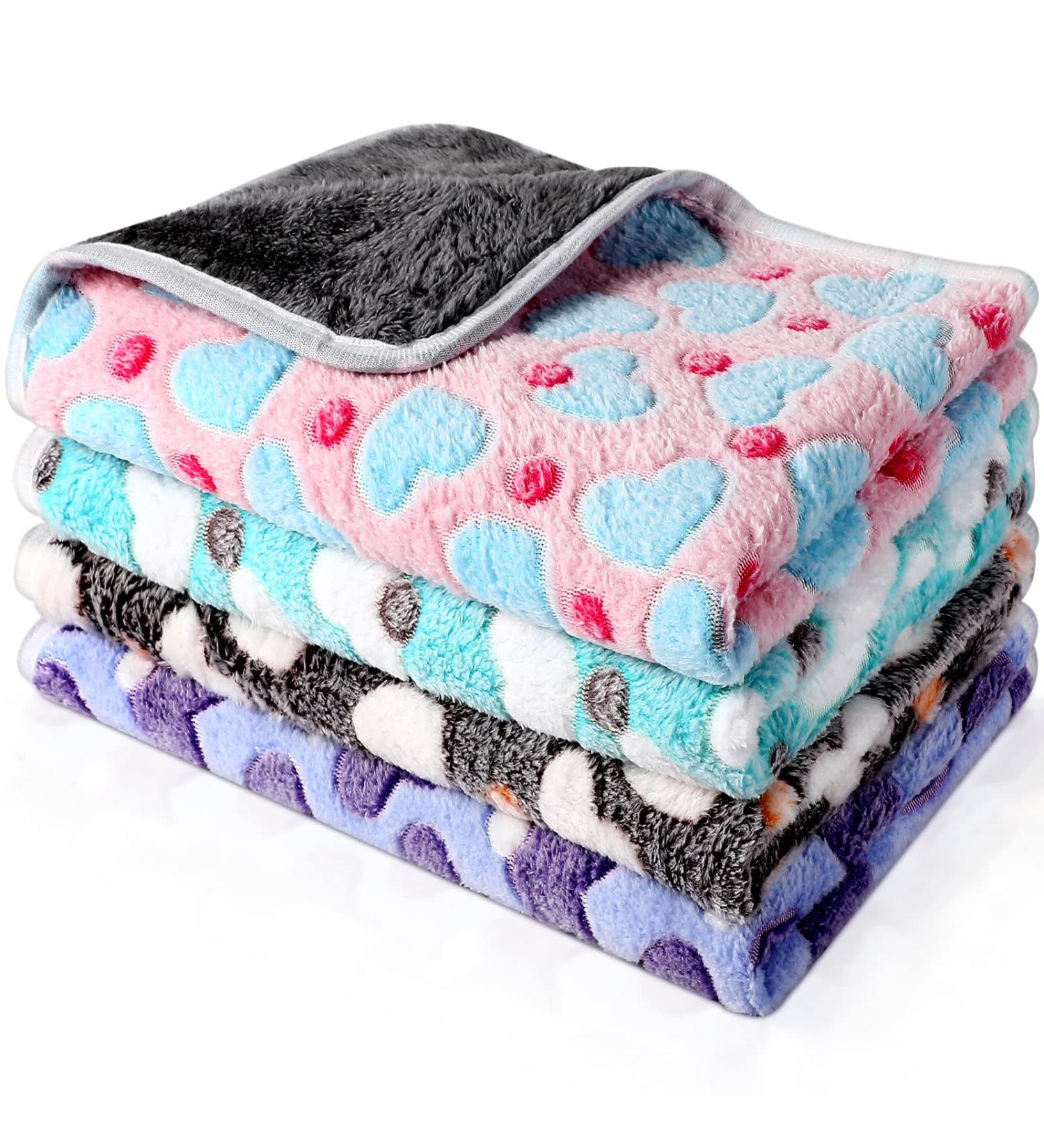 Buy NAMALU 4 Waterproof Guinea Pig Fleece Ceilings - Soft Absorbent Reusable Pipi Pads for Small Dogs & Guinea Pigs - Heart Pattern 60 x 40 cm - Buy Online on GoSupps.com