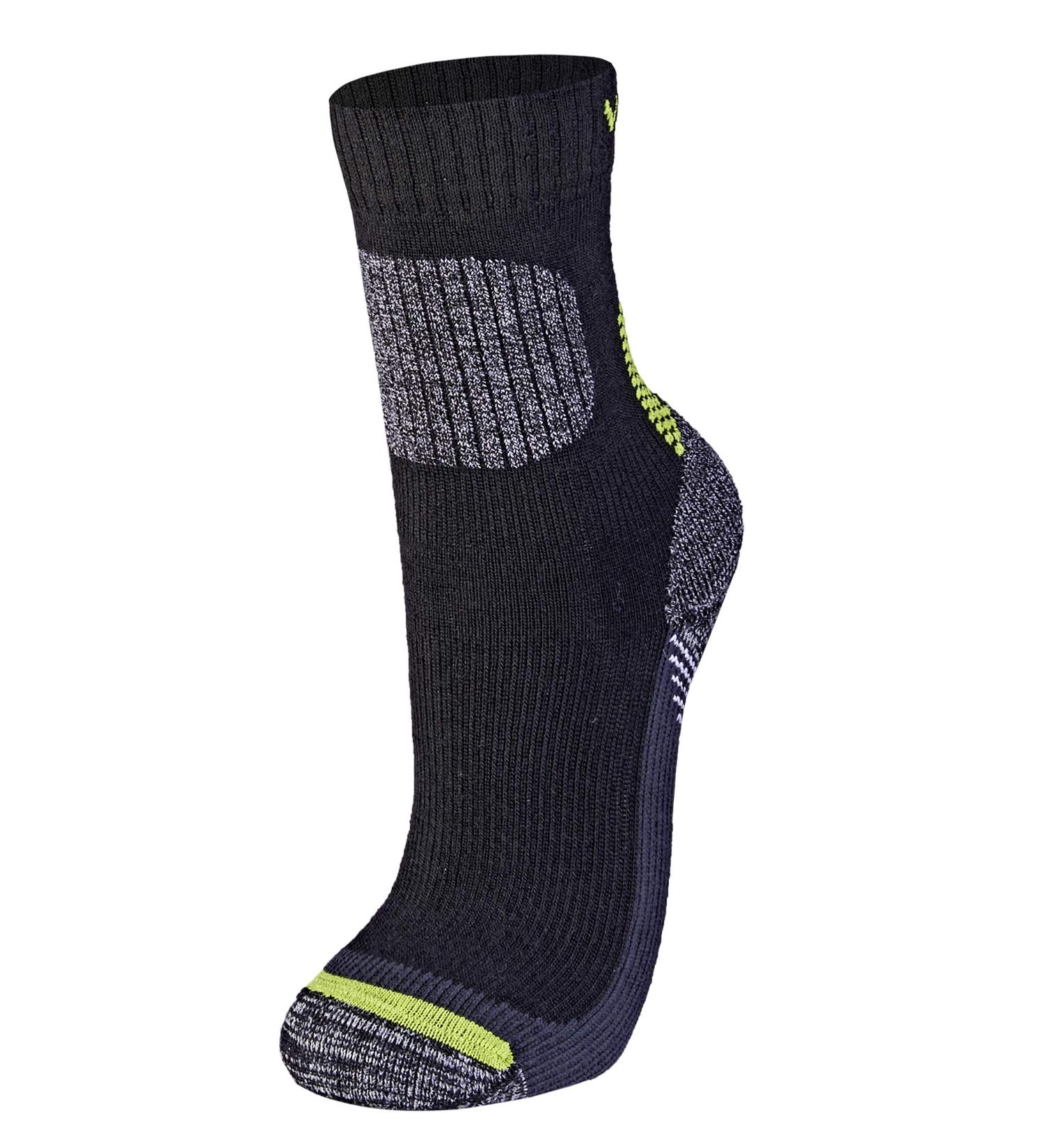 Wapiti Unisex Children's Trek Kids Sk06 - Merino Tour Socks 31-34 | Black-Green | Shop Now - International Shipping Available - Buy Online on GoSupps.com