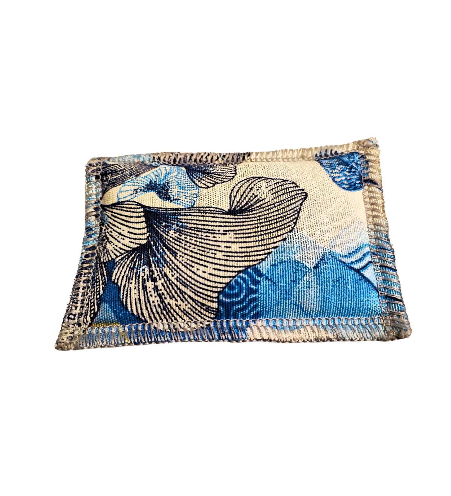 Bt Tobias Brunner Cuddly Petzen Fragrance & Cuddling Pillows for Cats - Valerian Trial Size | 4cats Made in Germany - Buy Online on GoSupps.com