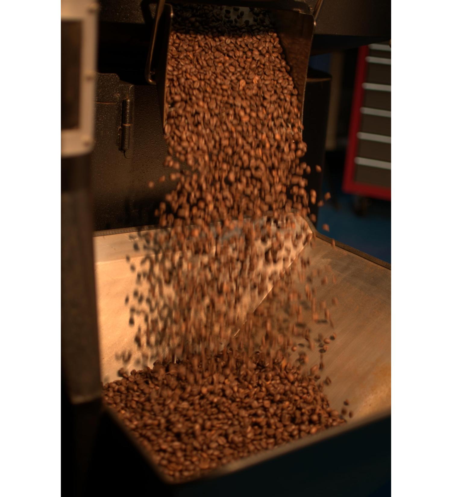 Caf Verona Coffee Roast Level Medium 1kg Bag of Whole Beans