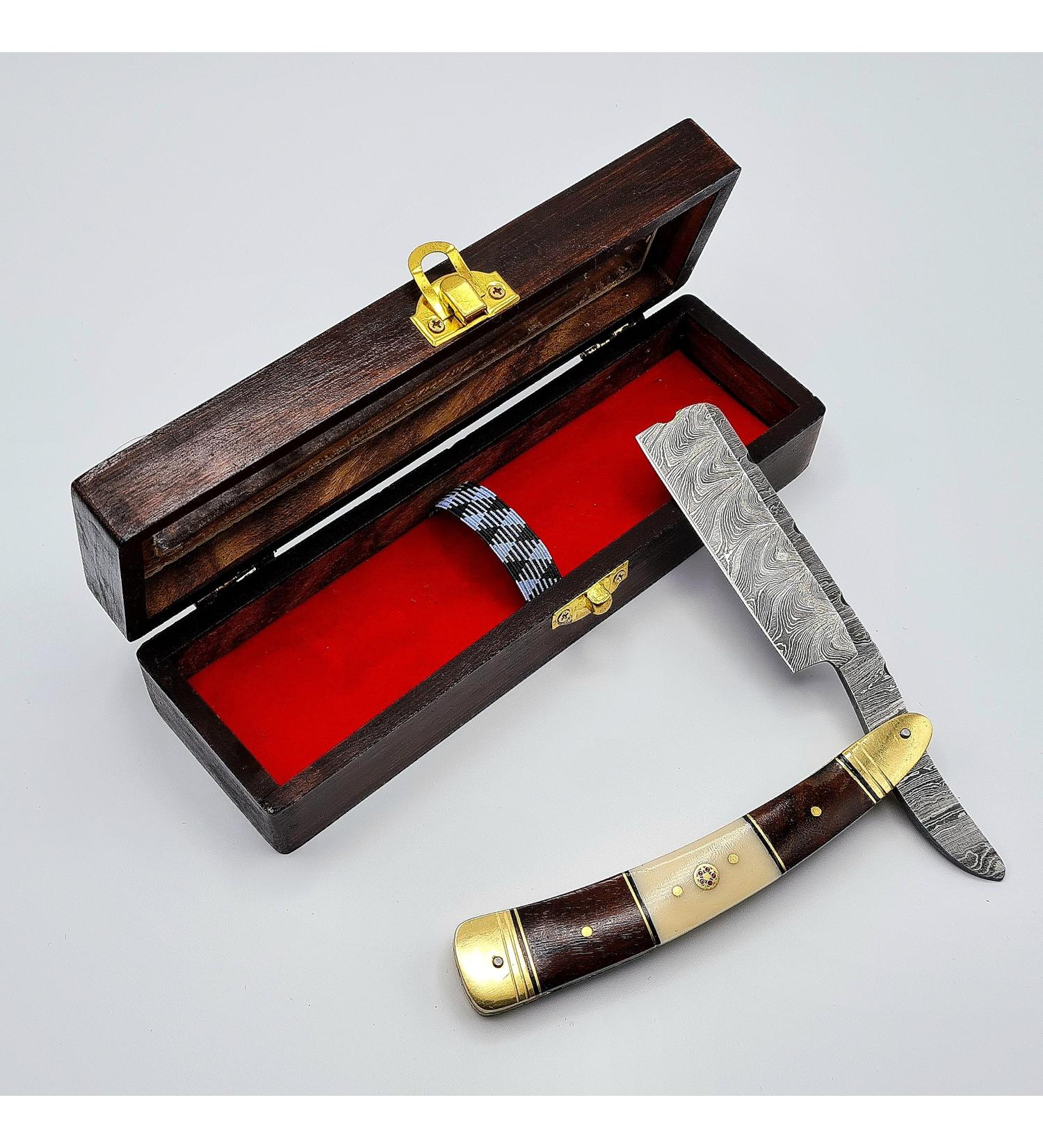Razor Damascus Steel Men's Gift Set | High-Quality Handmade Barber Razor DBR39 - Perfect for Gifting - Buy Online on GoSupps.com
