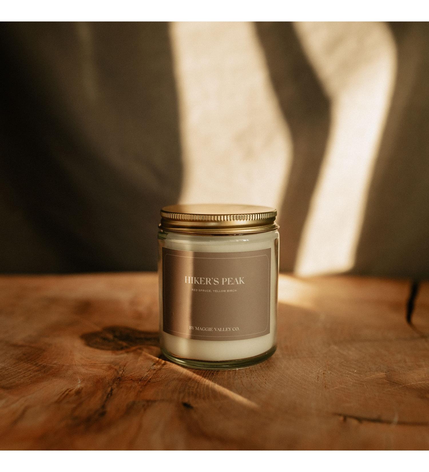 Scented Candles | Hikers Peak | Hand Poured Coconut Apricot & Soy Wax | Clean Burning Wood Wick Aromatherapy Jar w/Long Lasting Fragrance 40-50 Hour Burn Time (7.2oz) Hikers Peak(7.2 Oz)