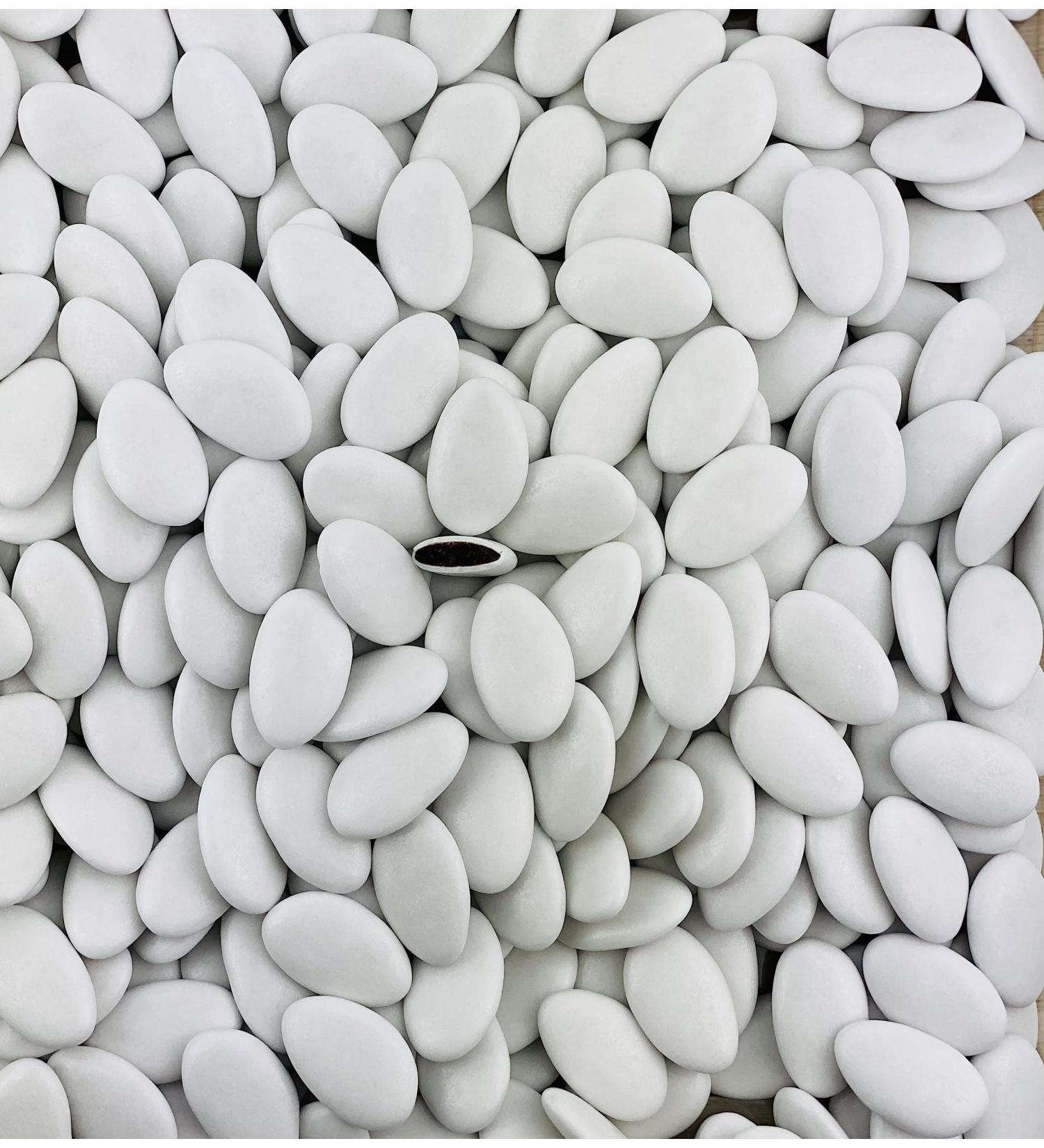 Chocolate dragees 71% white cocoa 1kg - cheap quality - around 280 dragees - Handmade in France