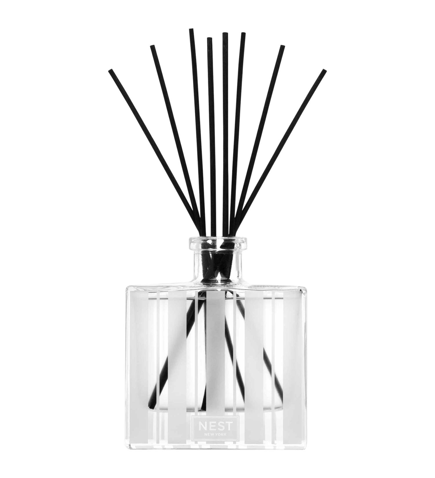Shop NEST New York Ocean Mist & Sea Salt Reed Diffuser - 5.9 oz/ 175 mL Online - Best Price & International Shipping - Buy Online on GoSupps.com