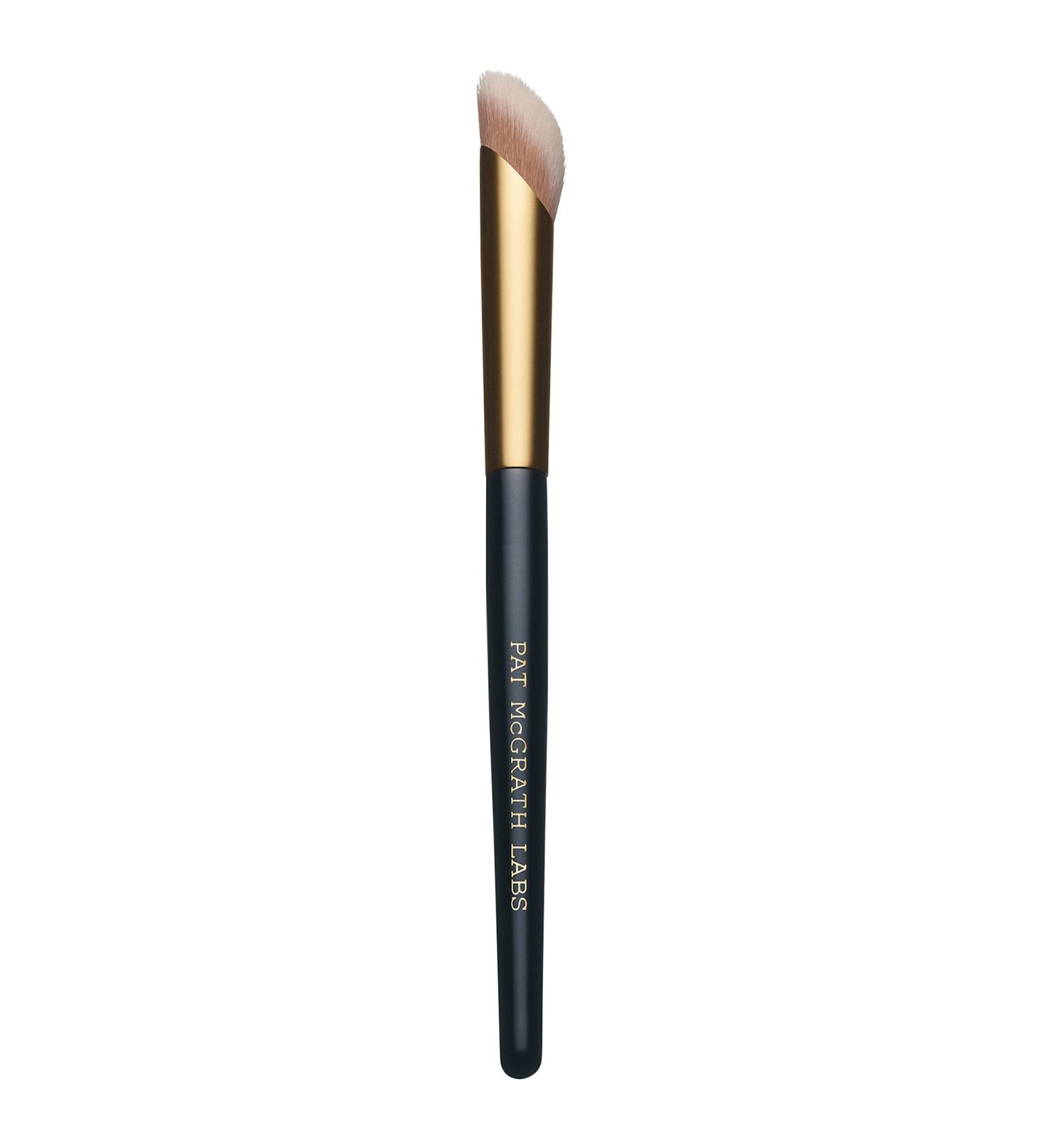 Shop PAT McGRATH LABS Skin Fetish: Sublime Perfection Concealer Brush Online - Best Price & International Shipping - Buy Online on GoSupps.com