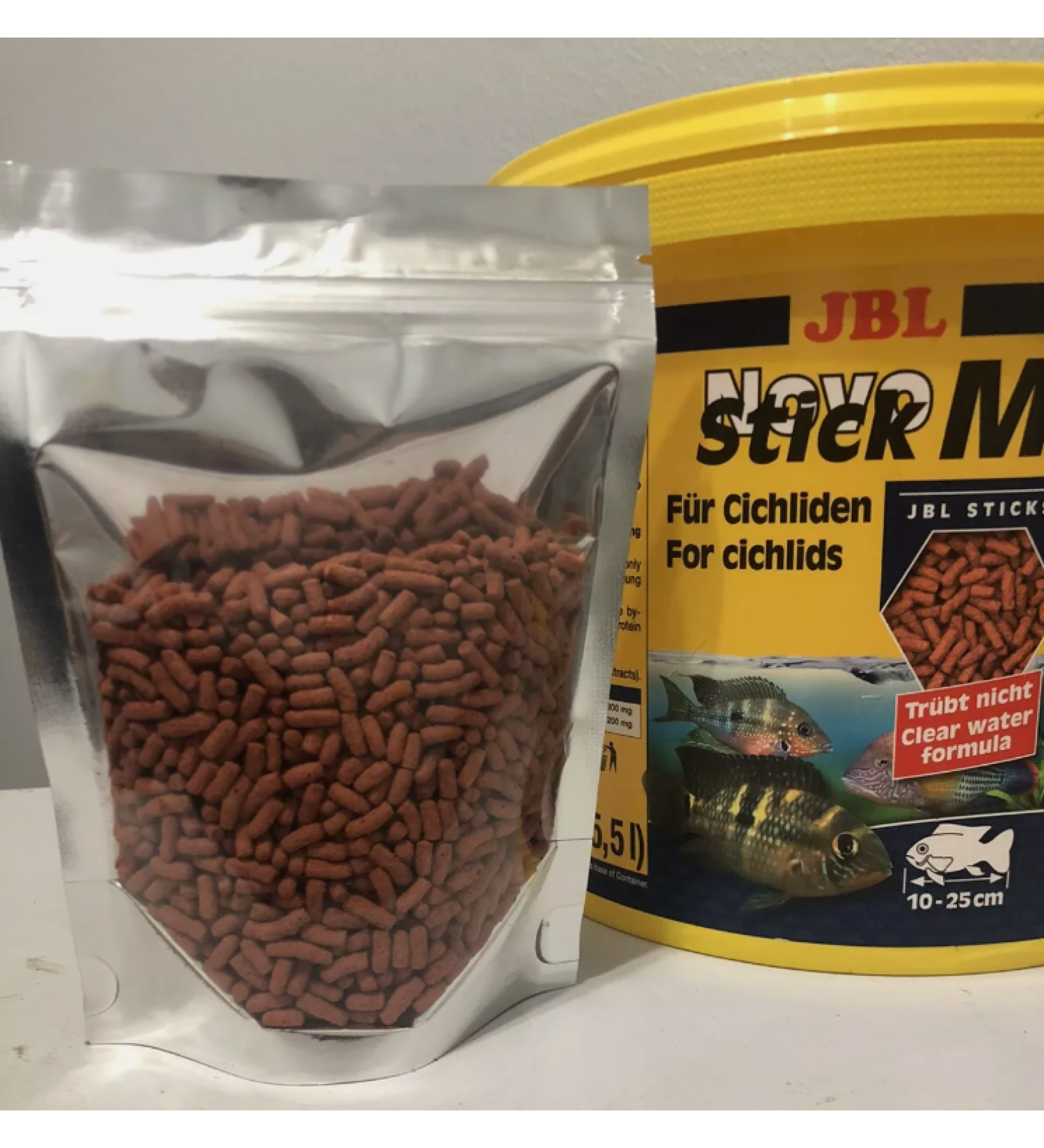 JBL NovoStick M- High End 3 in 1 Flowerhorn Food- Made In Germany - 100g bag for 2200g container