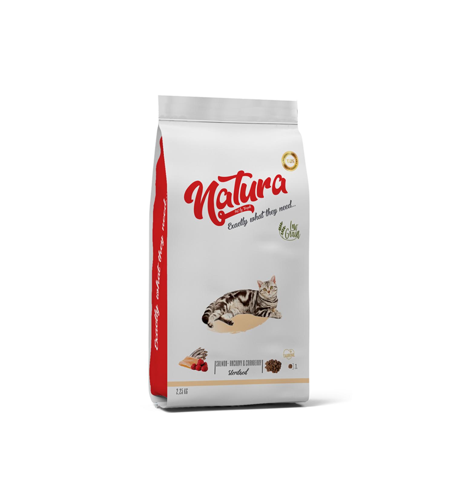 Natura low grain neutered cat food with salmon anchovy and blackberry 2kg neutered cat food