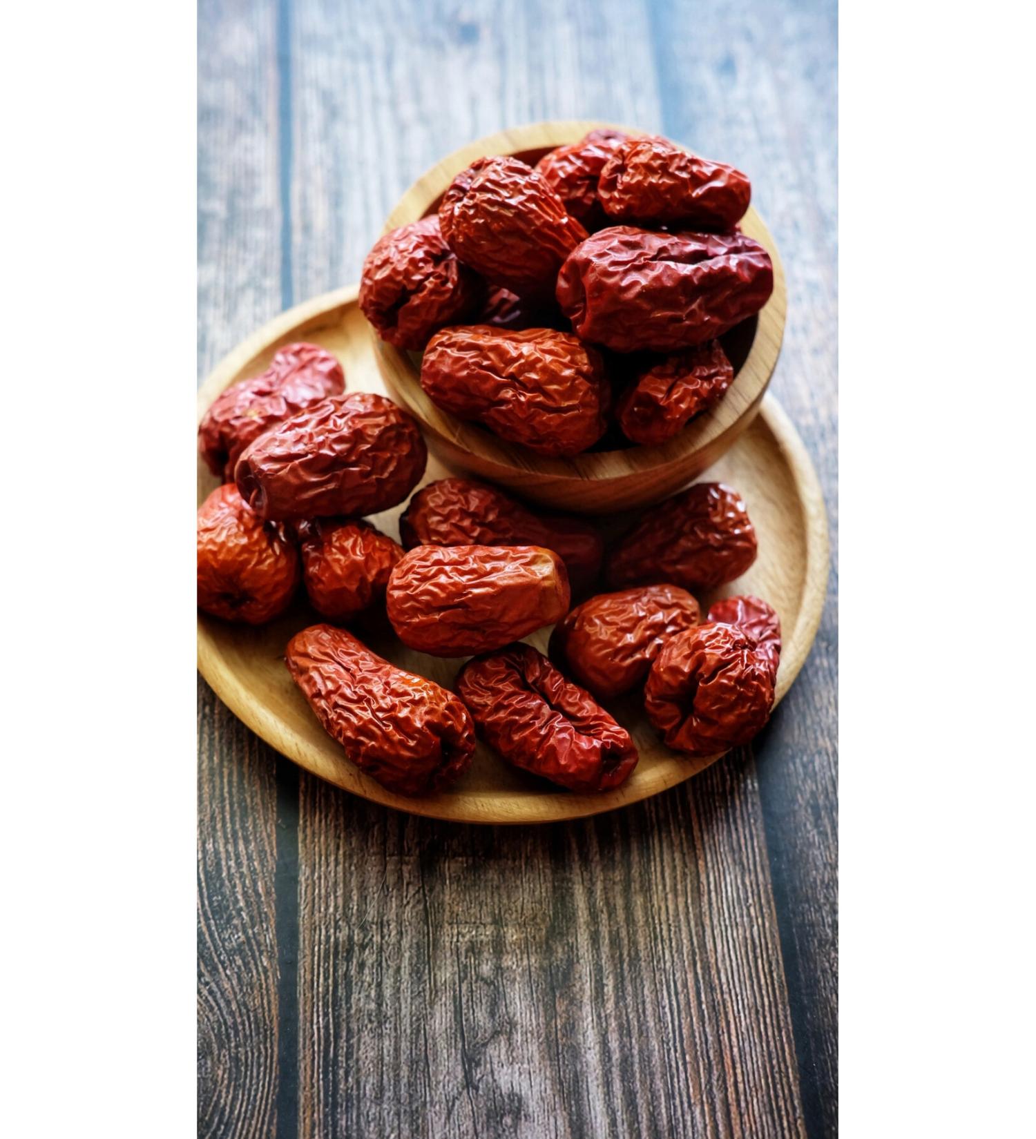 GURUYEM BOX Natural and Nutritious Dried Jujube - Energy-Packed Snack Large Size 1000gr