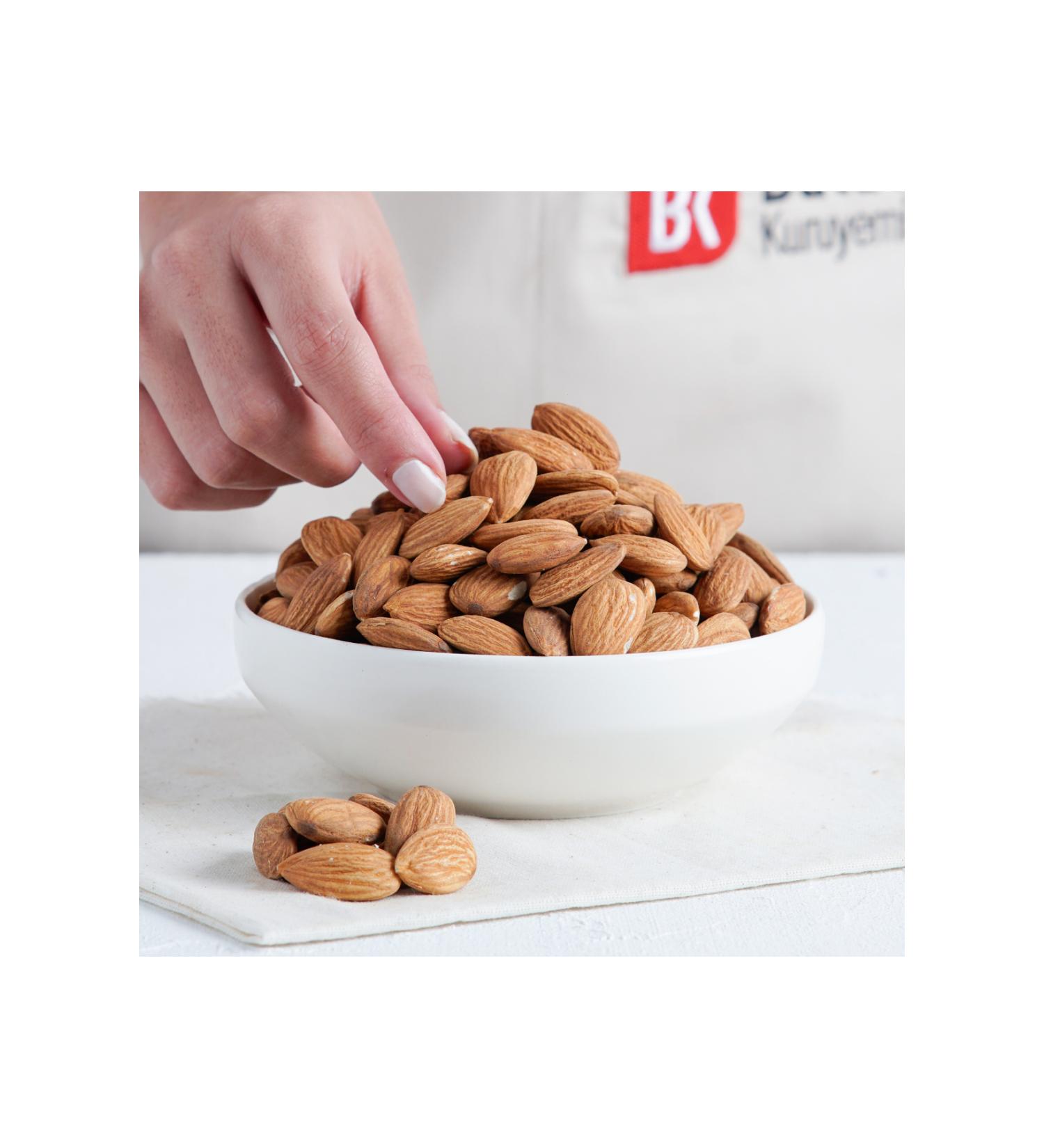 CLOUDS NUTS Almond Kernel Roasted (KG) 250 Gr-unsalted