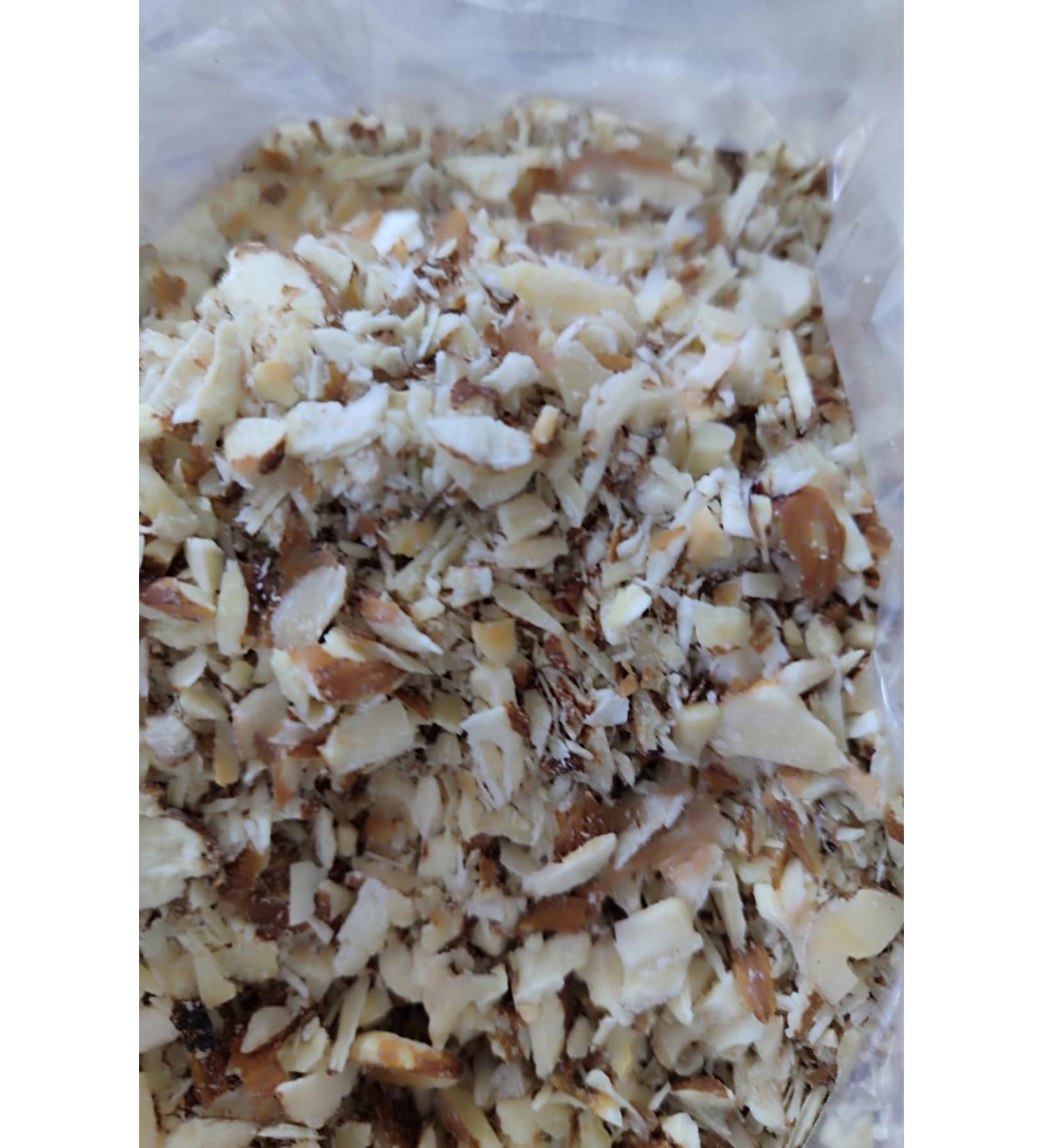 Pistachio Market Cracked Almond Kernels 1 Kg - Buy Online on GoSupps.com