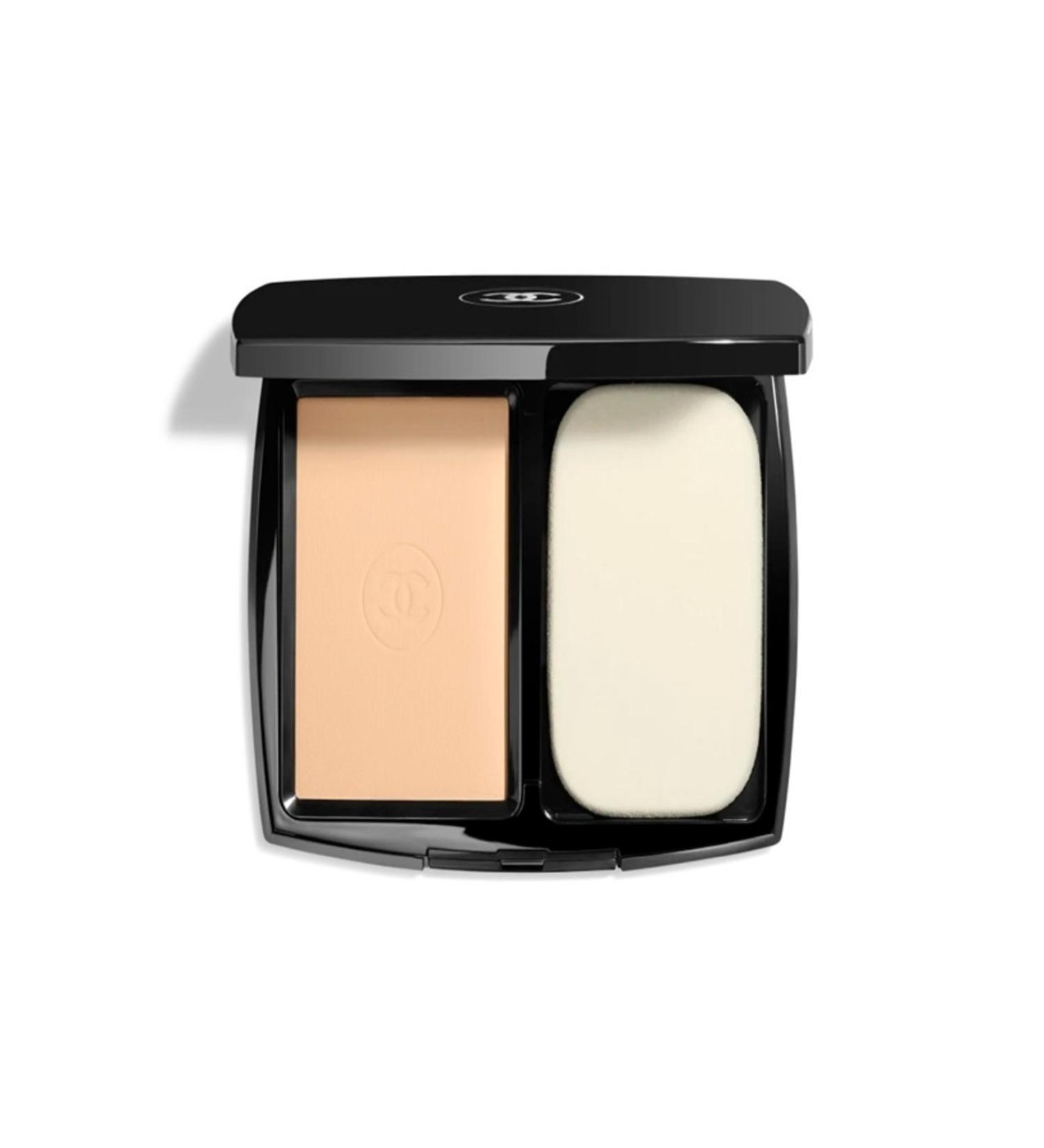 Chanel ULTRA LE TEINT ULTRA LASTING - ALL DAY COMFORT - COMPACT FOUNDATION WITH A PERFECT FINISH