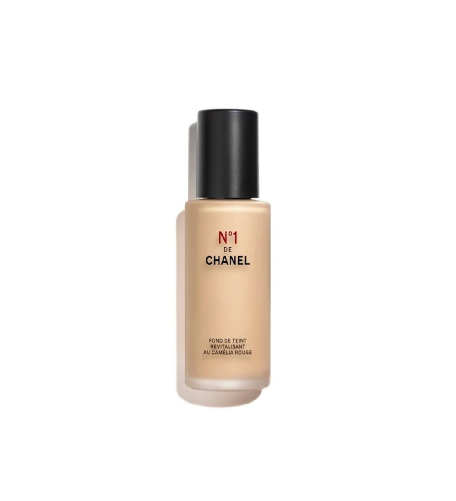 Chanel N 1 DE CHANEL REVITALIZING FOUNDATION BRIGHTENS - MOISTURIZES - PROTECTS
