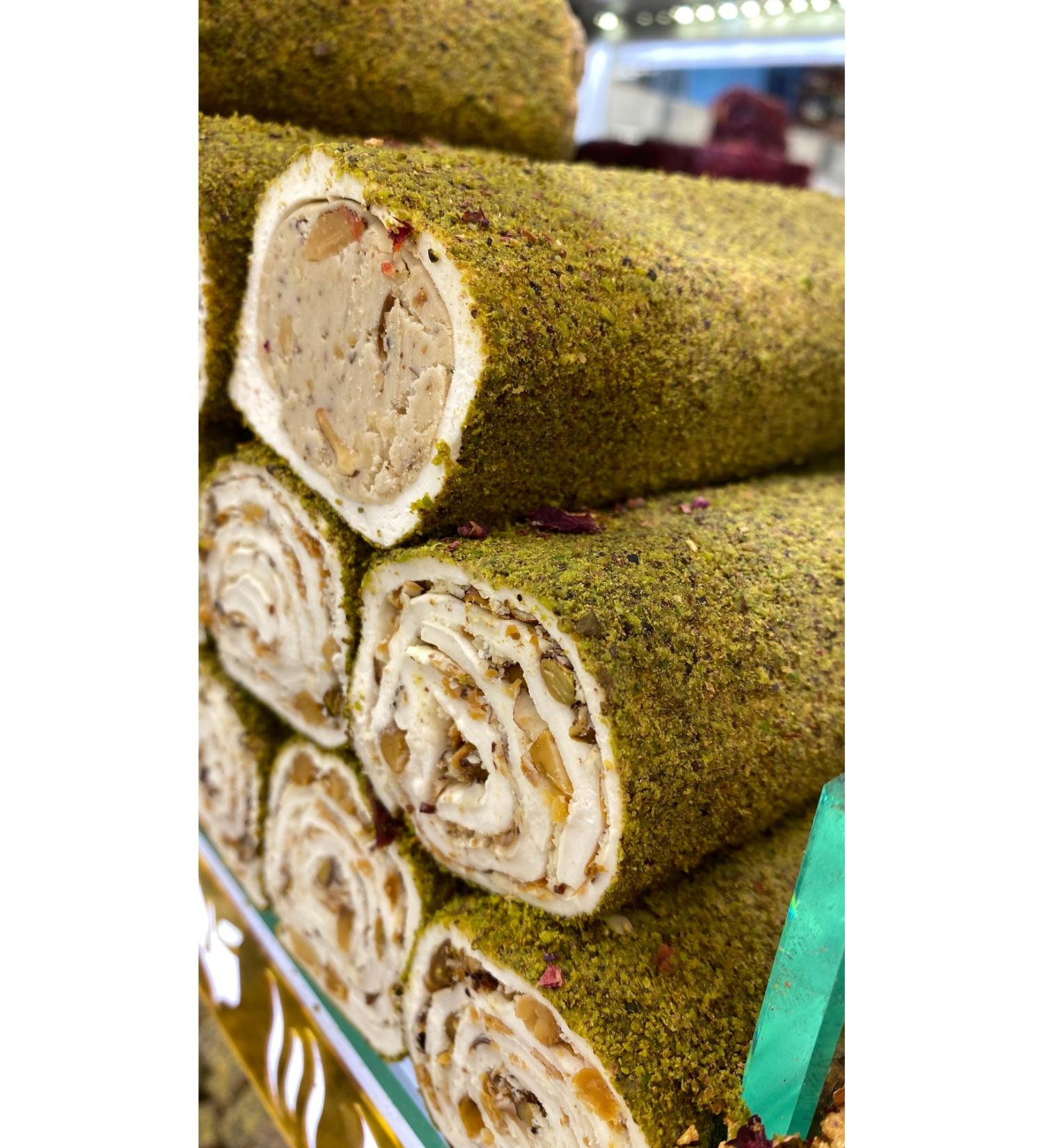 AYLACAN FASHION WRAPPED DELIGHT WITH PISTACHIOS AND PISTACHIOS INSIDE AND PISTACHIO POWDER OUTSIDE 1 KG