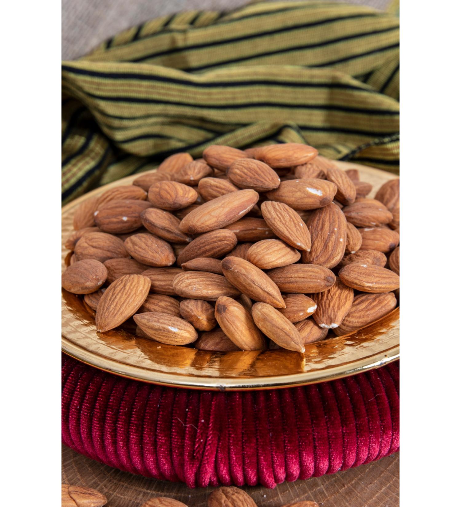 NEF SSO Almond Kernels Roasted Lightly Salted 900 g