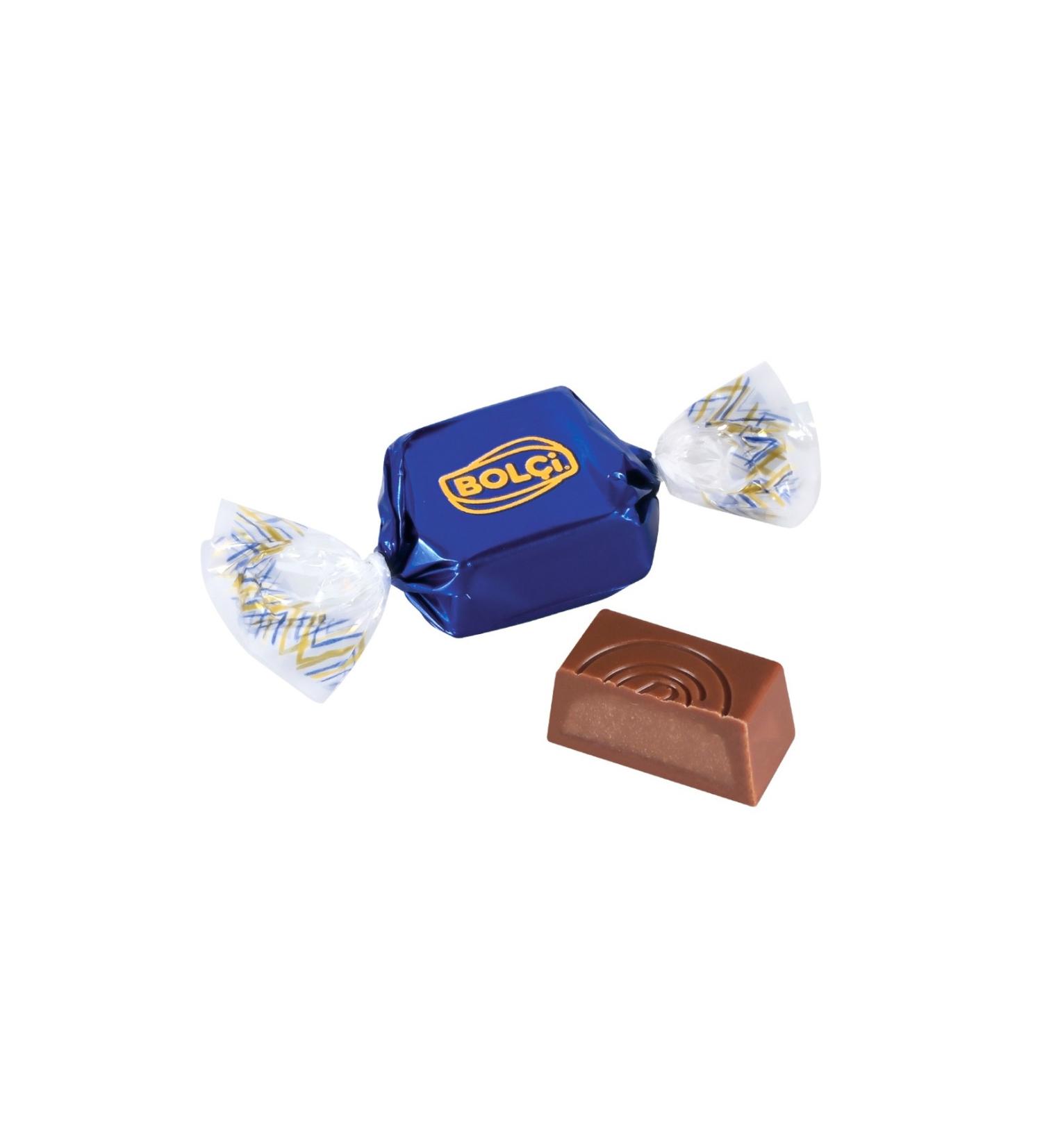 Bol i TWIST DARK BLUE MILK HAZELNUT FILLED CUBE 500 gr