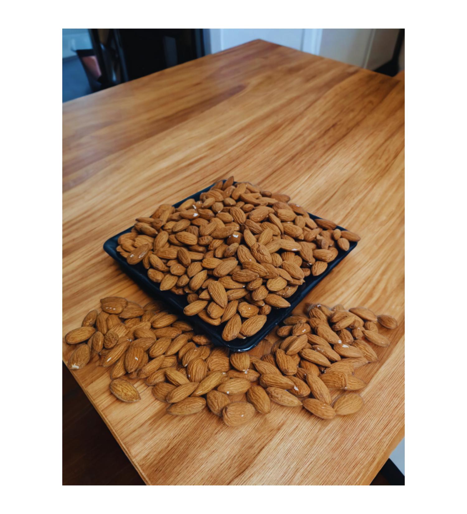 HTK Nuts and Confectionery Raw Large Almonds 500 gr.