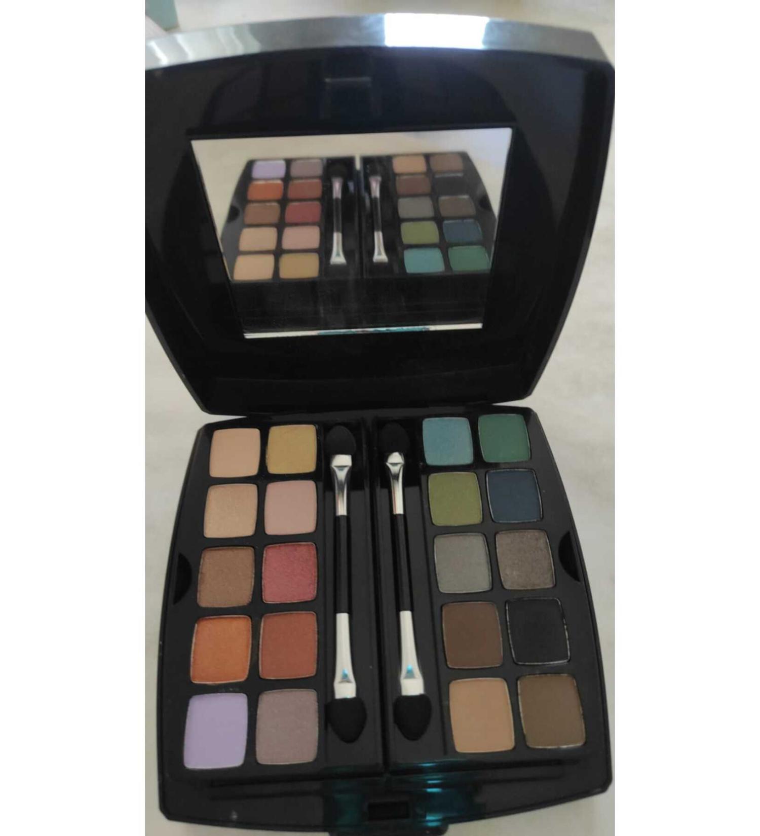 Oriflame Eyeshadow palette