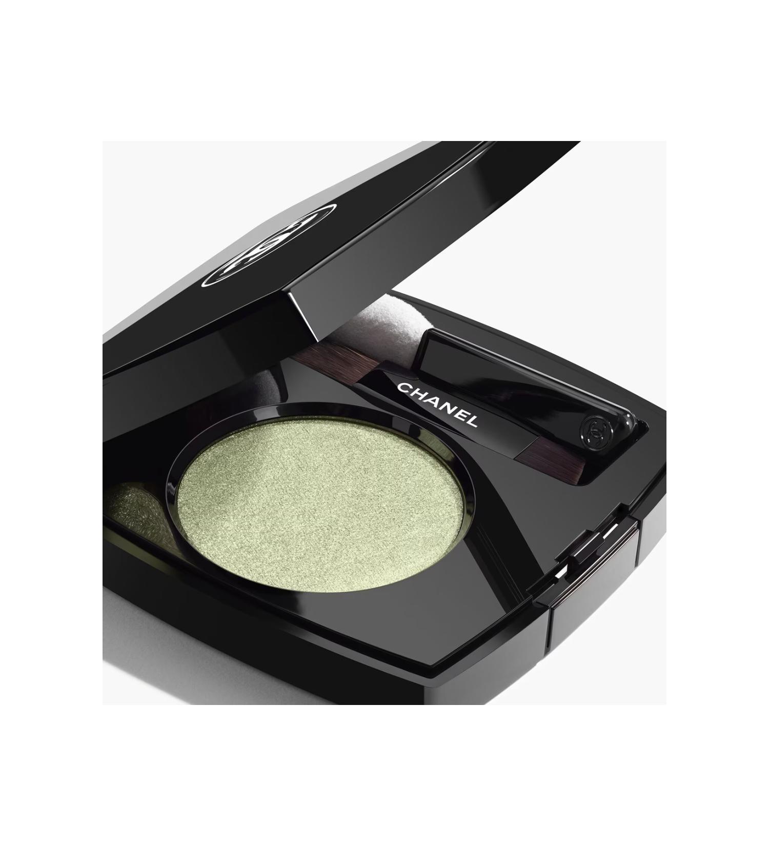 Chanel OMBRE ESSENTIELLE Eyeshadow Green