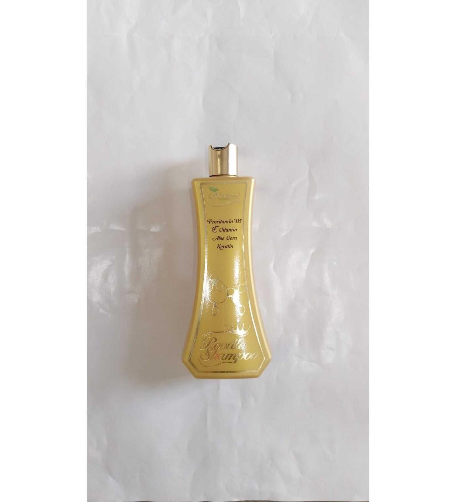 Le Charme Poodle Dog Shampoo 370 Ml