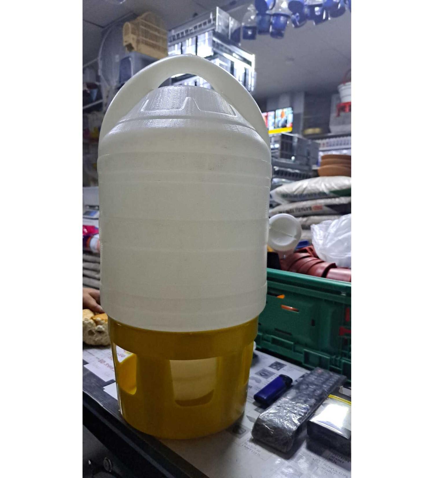 devavit Pigeon Waterer 10 liters Pigeon Waterer 10 Liters